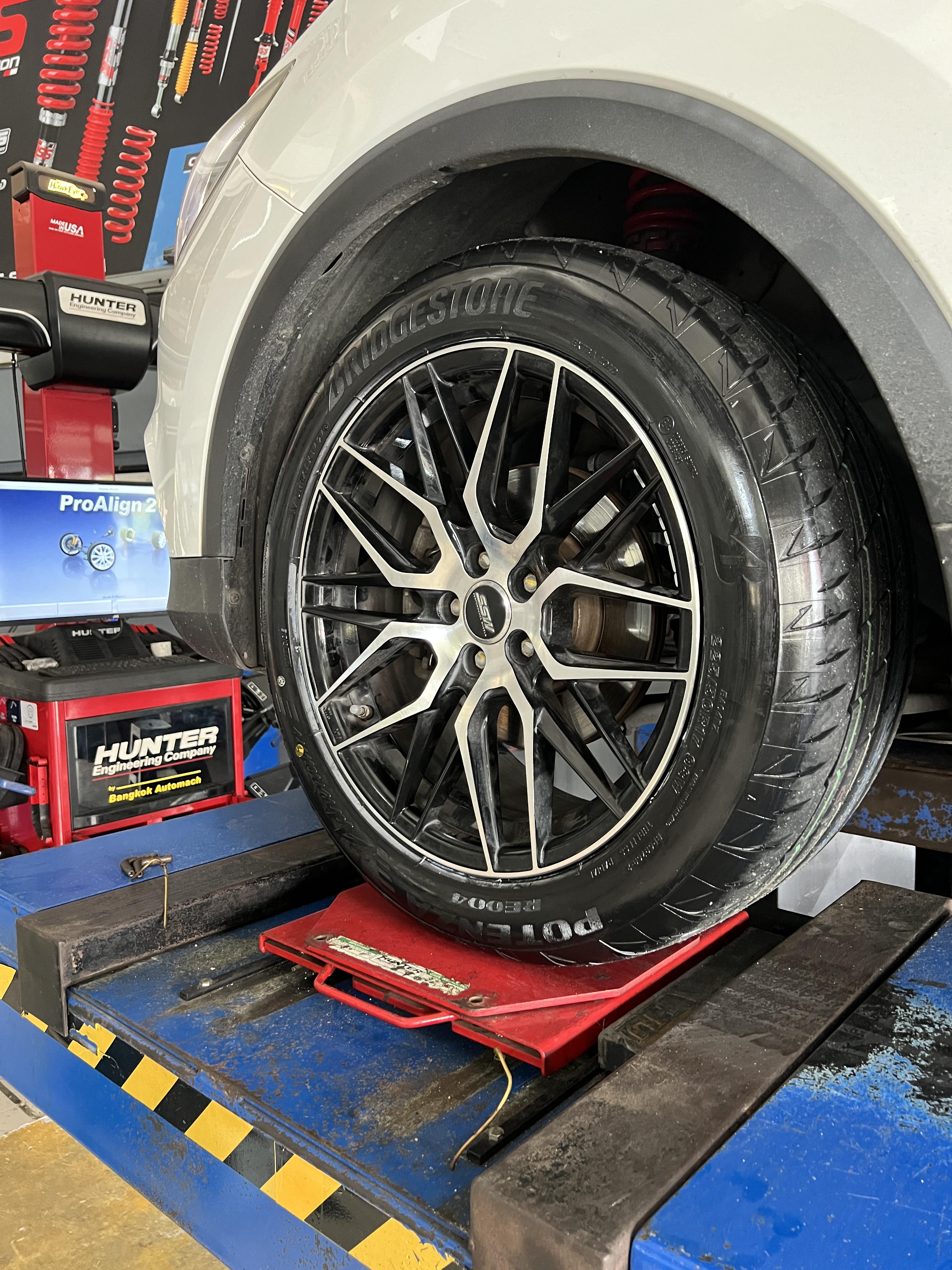 MG ZS เข้ารับบริการเปลี่ยนยางรถยนต์ [+] BRIDGESTONE POTENZA RE004 225/50R17 *เพื่อความสะดวกในการรับบริการ นัดหมายเวลาก่อนเข้ารับบริการทุกครั้งครับ 𝙊𝙪𝙧 𝙎𝙚𝙧𝙫𝙞𝙘𝙚 บริการทางร้านเรารับทำอะไรบ้าง 🔧 มียางรถยนต์ทุกยี่ห้อให้เลือกซื้อ 🔧 โช้คอัพ สปริง 🔧 เช็คช่วงล่าง แก้ปัญหาให้ตรงจุด 🔧 ติดตั้งยางแบบไร้รอย 100% 🔧 บริการสลับยาง ตามอายุ 🔧 บริการล้างลิ้นปีกผีเสื้อ 🔧 บริการเช็คระยะรถยนต์ 🔧 เปลี่ยนถ่ายของเหลวทั้งระบบ 🔧 ตั้งศูนย์ด้วยเครื่อง HUNTER นำเข้าจาก USA สอบถามข้อมูลเพิ่มเติม หรือนัดหมายเข้ารับบริการ ☎️ : 08-6569-1915 ☎️ : 08-6544-5963 Line id : @88rw Tiktok : https://www.tiktok.com/@88rwycrr Youtube : https://youtube.com/@88rw Facebook : https://www.facebook.com/88rwtire Location : https://goo.gl/maps/HrNUAZXPN94KvxZ98?coh=178573&entry=tt #รถยนต์มีปัญหาไม่รู้ต้องแก้ตรงไหน ทางเรายินดี ตรวจหาปัญหาและหาวิธีแก้ บอกลูกค้าก่อนลงมือทำเสมอราคาเป็นธรรมไม่เอาเปรียบ สบายใจคุณลูกค้า ร้านยางเจริญรุ่งเรือง ยินดีต้อนรับครับ