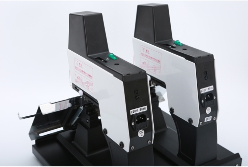 เครื่องเย็บกระดาษกลางเล่มไฟฟ้าคู่ ST-105G