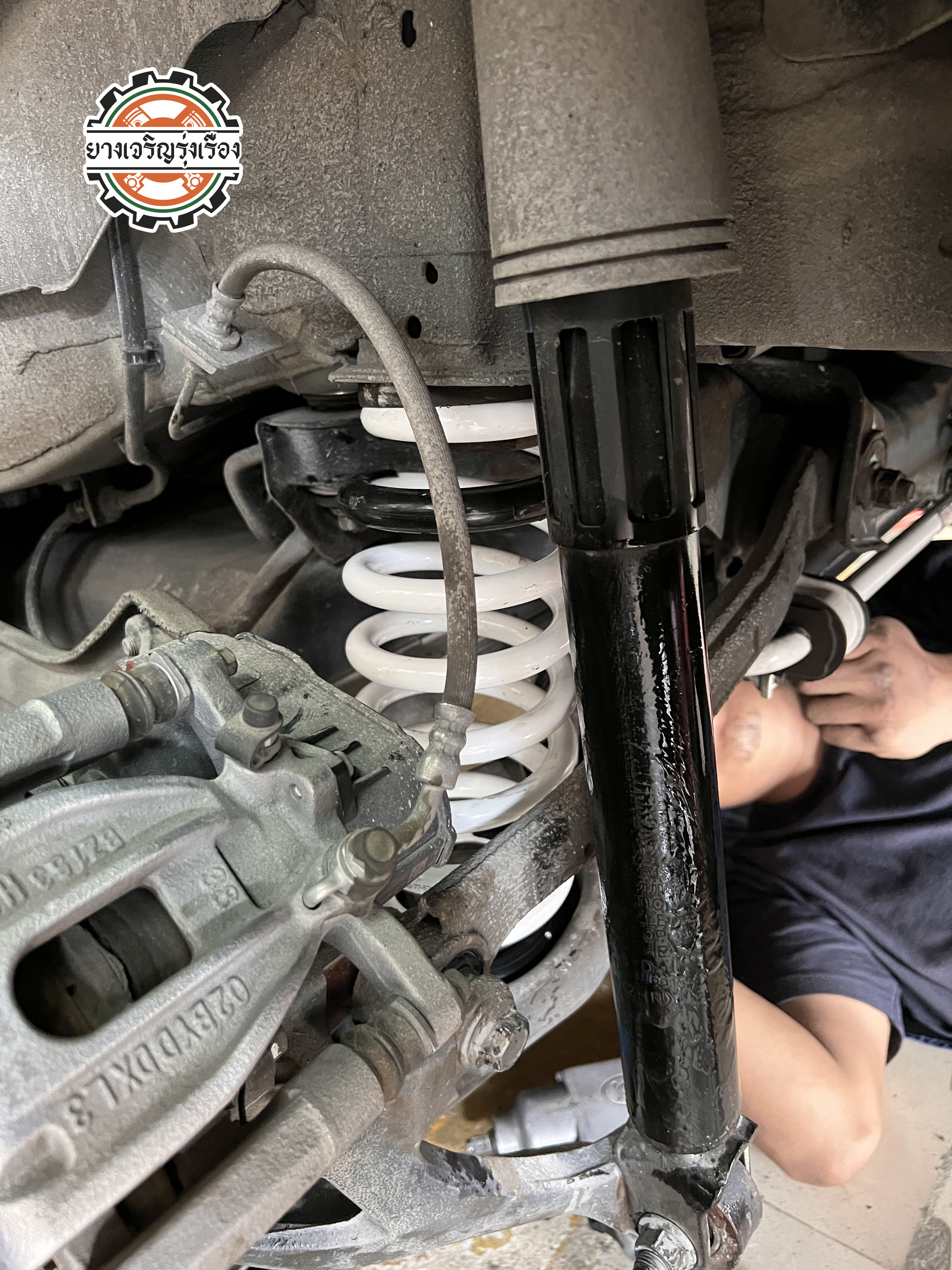 BYD ต้องการเปลี่ยน Spring เพิ่มความมั่นใจในการขับขี่ โทร.086-569-1915 [+] YSS COMFORT SERIES [WHITE] 𝙊𝙪𝙧 𝙎𝙚𝙧𝙫𝙞𝙘𝙚 บริการทางร้านเรารับทำอะไรบ้าง 🔧 ติดตั้งยางแบบไร้รอย 100% 🔧 บริการสลับยาง ตามอายุ 🔧 มียางรถยนต์ทุกยี่ห้อให้เลือกซื้อ 🔧 เช็คช่วงล่าง แก้ปัญหาให้ตรงจุด 🔧 บริการล้างลิ้นปีกผีเสื้อ 🔧 บริการเช็คระยะรถยนต์ 🔧 เปลี่ยนถ่ายของเหลวทั้งระบบ 🔧 ตั้งศูนย์ด้วยเครื่อง HUNTER นำเข้าจาก USA สอบถามข้อมูลเพิ่มเติม หรือนัดหมายเข้ารับบริการ Tel : 08-6569-1915 Tel : 08-6544-5963 Line id : @88rw Tiktok : https://www.tiktok.com/@88rwycrr Youtube : https://youtube.com/@88rw Facebook : https://www.facebook.com/88rwtire Location : https://goo.gl/maps/HrNUAZXPN94KvxZ98?coh=178573&entry=tt #รถยนต์มีปัญหาไม่รู้ต้องแก้ตรงไหน ทางเรายินดี ตรวจหาปัญหาและหาวิธีแก้ บอกลูกค้าก่อนลงมือทำเสมอราคาเป็นธรรมไม่เอาเปรียบ สบายใจคุณลูกค้า ---------------------------------- ดูแลให้คำปรึกษาทุกปัญหาคาใจ ไม่ทิ้งลูกค้า มีบริการหลังการขาย 【ให้ผู้เชี่ยวชาญของเรา ดูแลรถคุณ】 ร้านยางเจริญรุ่งเรือง ยินดีต้อนรับครับ ---------------------------------- #โช๊คอัพรถยนต์ #monroe #yss #kayaba #profender #ร้านยางเจริญรุ่งเรือง #นนทบุรี #งามวงศ์วาน #amsfix #บริการช่วงล่างรถยนต์ #ซ่อมบำรุงช่วงล่าง #เซทอัพโช๊คอัพรถยนต์