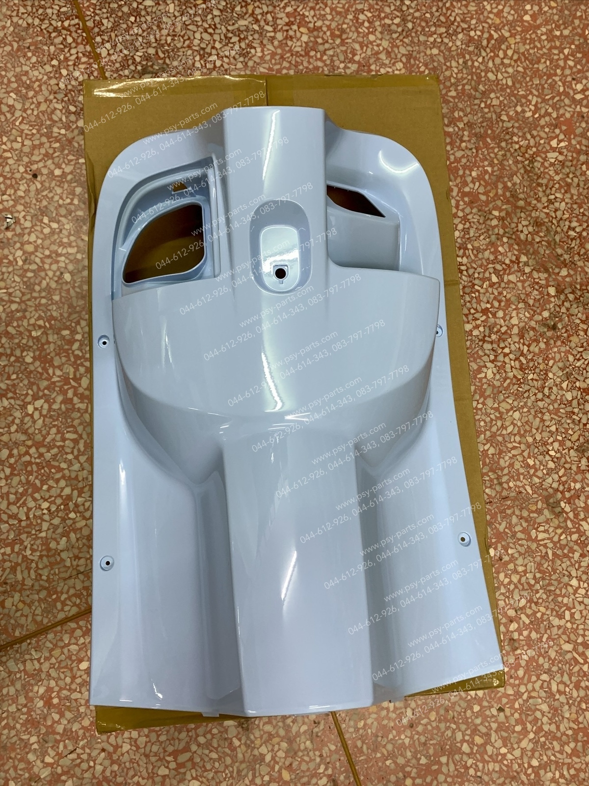 บังลม ตัวใน SCOOPY/17 แท้ๆ สีฟ้านม (B381) 81141-K93-N00ZS Honda