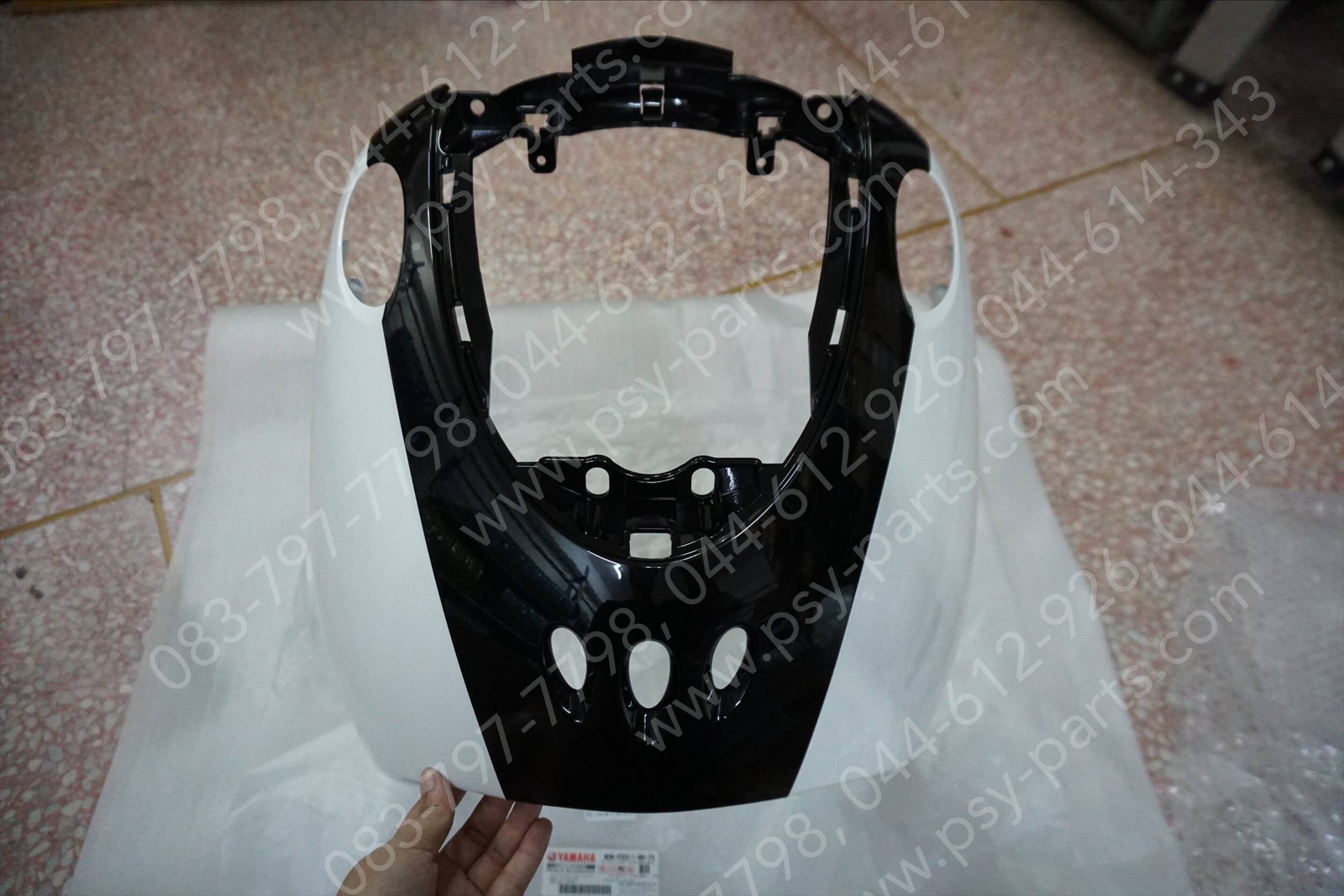 บังลม FINO/10 แท้ๆ สีขาวมุก/ดำ 4D0-F8311-00-7X Yamaha