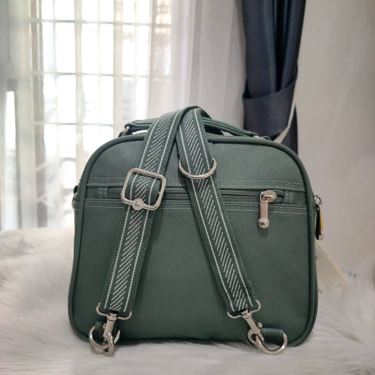 คิปลิ้ง Candy 2 ways backpack กระเป๋าเป้ สะพายข้าง กระเป๋าถือ KIPLING