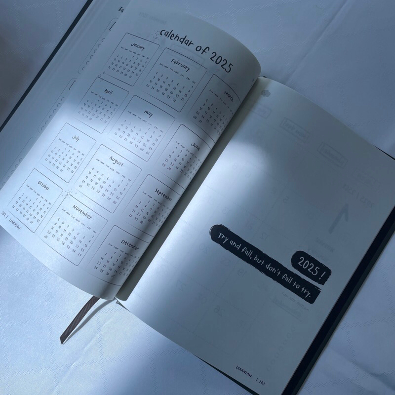 (SALE50%!) PLANNER 2024 LEARN LAW หรือ สมุดนัดความปี 2024/2567 ปกแข็ง ปั้มฟอยล์ทอง