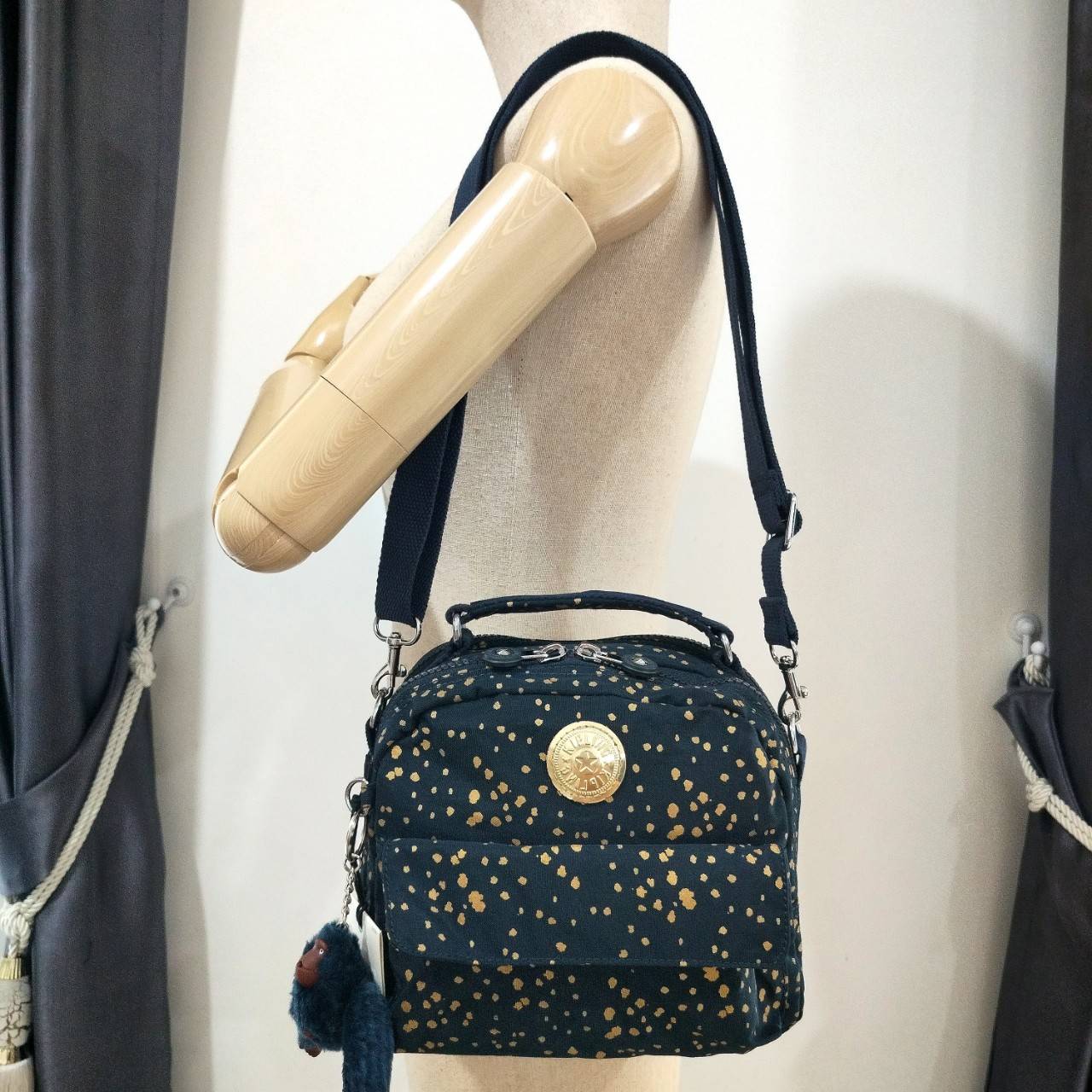 คิปลิ้ง Candy 2 ways backpack กระเป๋าเป้ สะพายข้าง กระเป๋าถือ KIPLING