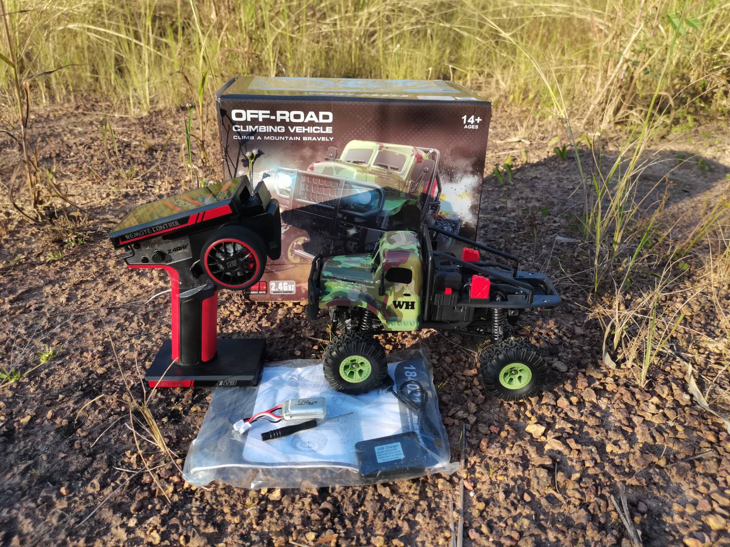 รถบังคับวิทยุ WLtoys 184021 1/18 24.GHZ 4WD Climbing OFF-ROAD