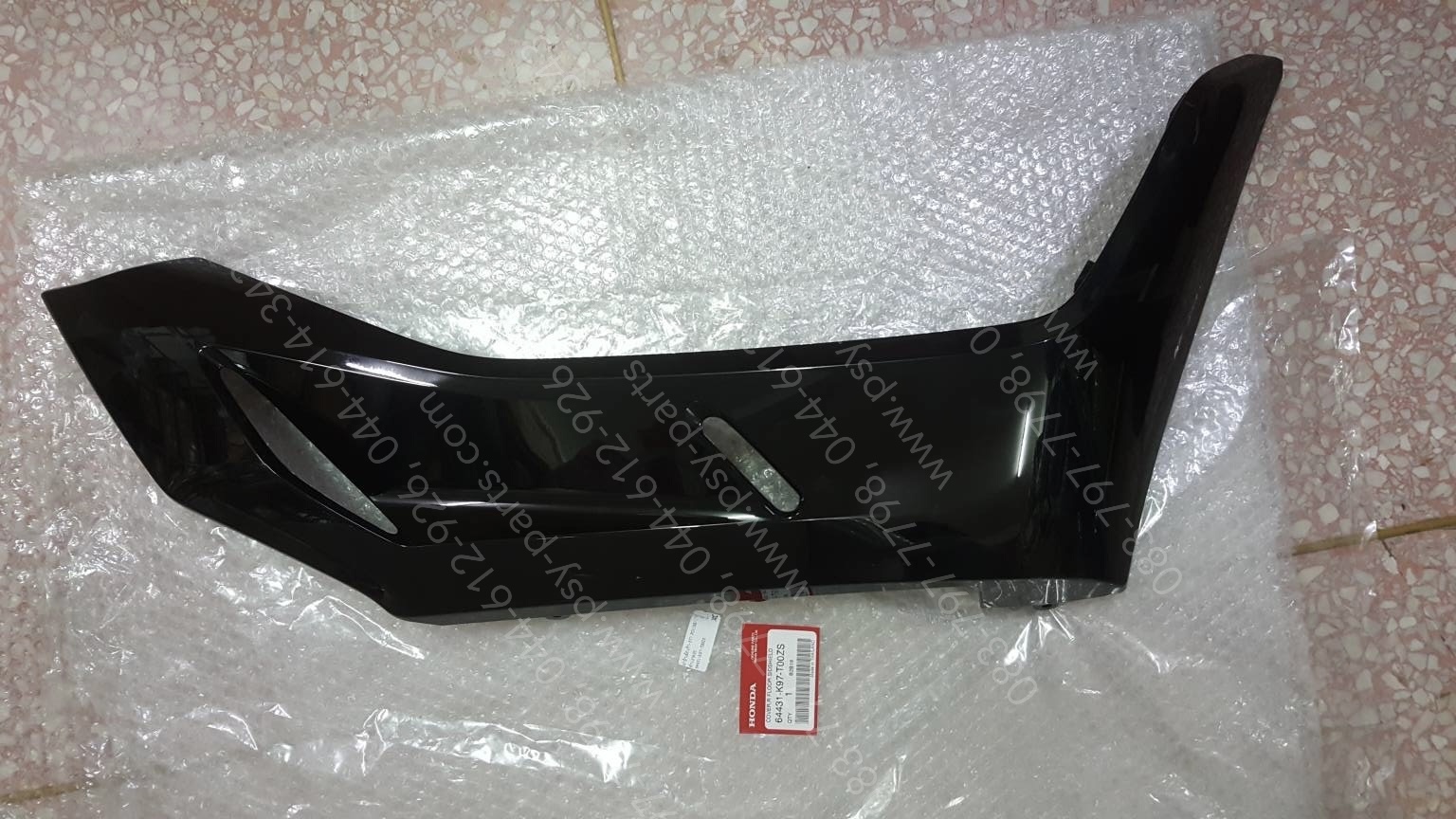 ฝาข้างพักเท้า-ขวา PCX 150/18 แท้ๆ สีดำเงา (A35) 64431-K97-T00ZS