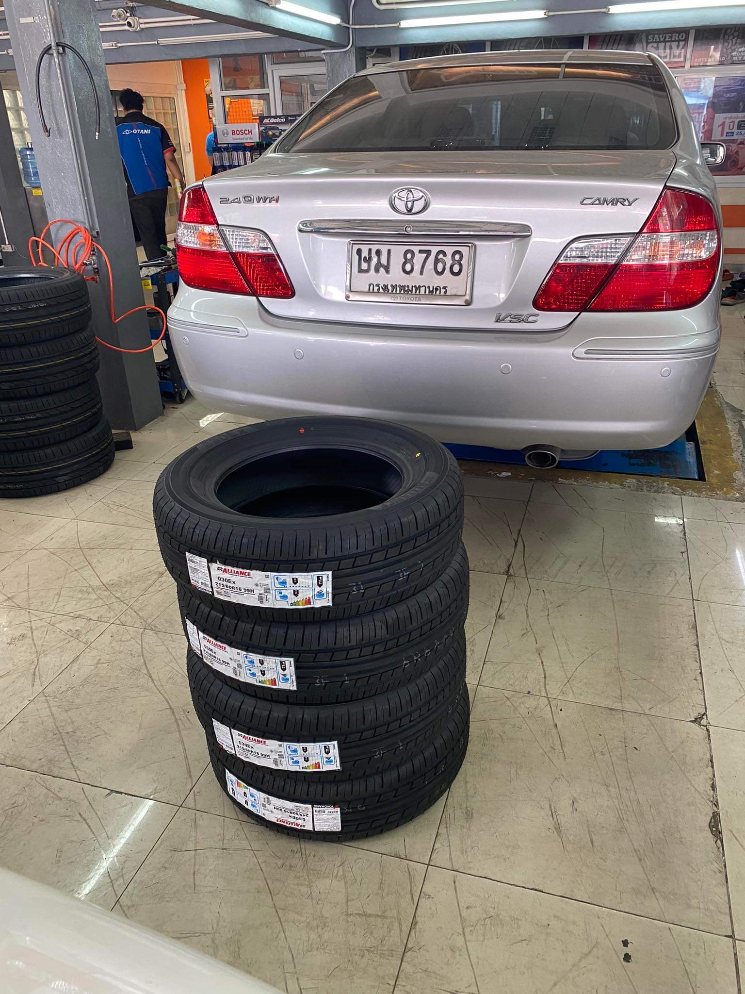 Toyota camry เปลี่ยนยางรถยนตฺนุ่มเงียบ รีดน้ำดี ผลิตญี่ปุ่น จบ [+] ALLIANCE/AL30 030EX 98W *JAPAN (BY YOKOHAMA) ขนาด 215/60R16 𝙊𝙪𝙧 𝙎𝙚𝙧𝙫𝙞𝙘𝙚 บริการทางร้าน เรารับทำอะไรบ้าง 🔧 ติดตั้งยางแบบไร้รอย 100% 🔧 บริการสลับยาง ตามอายุ 🔧 มียางรถยนต์ทุกยี่ห้อให้เลือกซื้อ 🔧 เช็คช่วงล่าง แก้ปัญหาให้ตรงจุด 🔧 บริการล้างลิ้นปีกผีเสื้อ 🔧 บริการเช็คระยะรถยนต์ 🔧 เปลี่ยนถ่ายของเหลวทั้งระบบ 🔧 ตั้งศูนย์ด้วยเครื่อง HUNTER นำเข้าจาก USA สอบถามข้อมูลเพิ่มเติม หรือนัดหมายเข้ารับบริการ Tel : 08-6569-1915 Tel : 08-6544-5963 Line id : @88rw Tiktok : https://www.tiktok.com/@88rwycrr Youtube : https://youtube.com/@88rw Facebook : https://www.facebook.com/otaninon Location : https://goo.gl/maps/HrNUAZXPN94KvxZ98?coh=178573&entry=tt #รถยนต์มีปัญหาไม่รู้ต้องแก้ตรงไหน ทางเรายินดี ตรวจหาปัญหาและหาวิธีแก้ บอกลูกค้าก่อนลงมือทำเสมอราคาเป็นธรรมไม่เอาเปรียบ สบายใจคุณลูกค้า ---------------------------------- ดูแลให้คำปรึกษาทุกปัญหาคาใจ ไม่ทิ้งลูกค้า มีบริการหลังการขาย 【ให้ผู้เชี่ยวชาญของเรา ดูแลรถคุณ】 ร้านยางเจริญรุ่งเรือง ยินดีต้อนรับครับ ---------------------------------- #โช๊คอัพรถยนต์ #monroe #yss #kayaba #profender #ร้านยางเจริญรุ่งเรือง #นนทบุรี #งามวงศ์วาน #amsfix #บริการช่วงล่างรถยนต์ #ซ่อมบำรุงช่วงล่าง #เซทอัพโช๊คอัพรถยนต์
