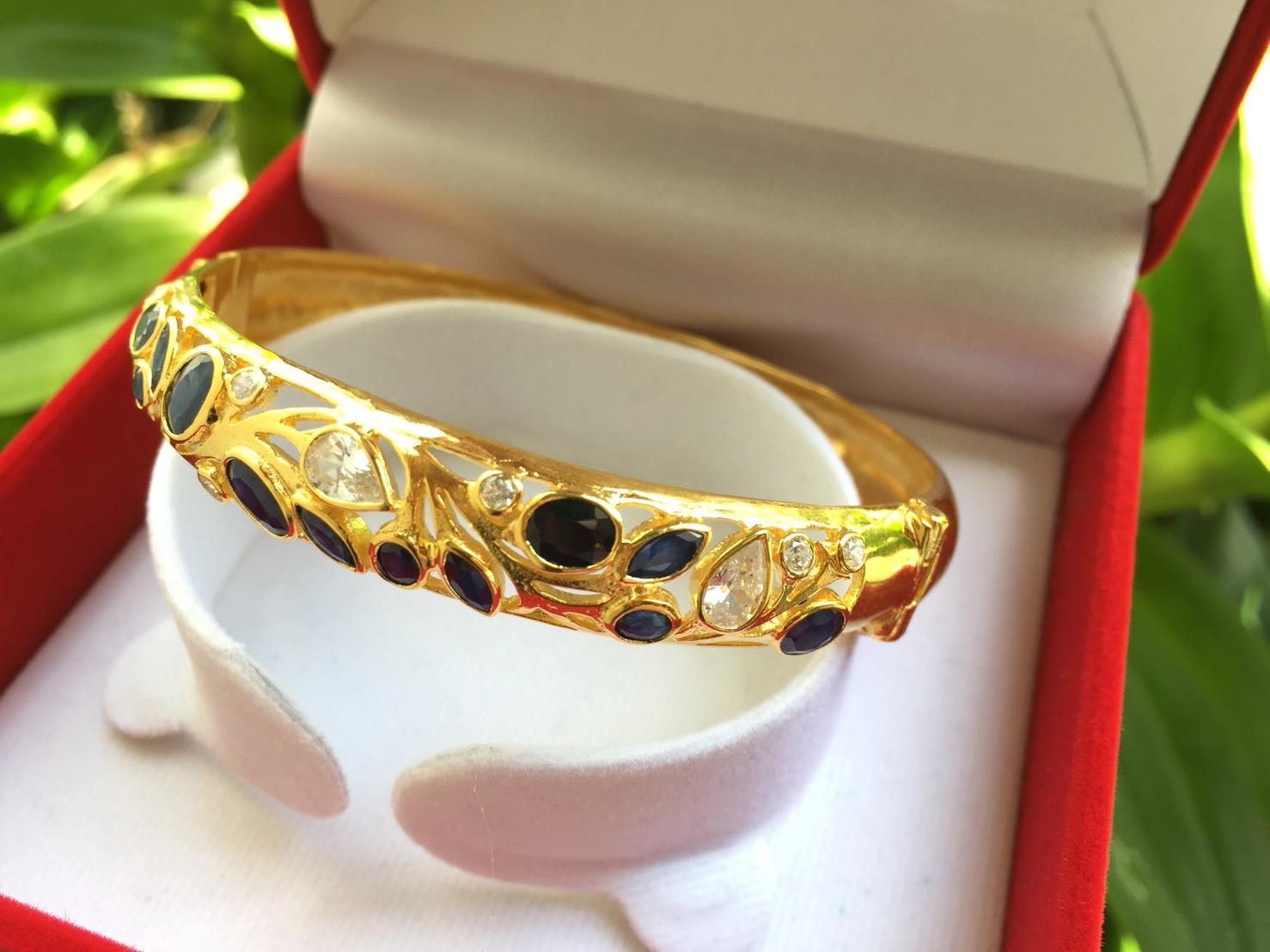 กำไลข้อมือ พลอยไพลินแท้ เสริมดวง