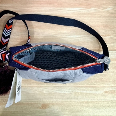 กระเป๋าสะพาย Kipling bag กระเป๋าคิปลิ้ง รุ่น CAI Crossbody bag