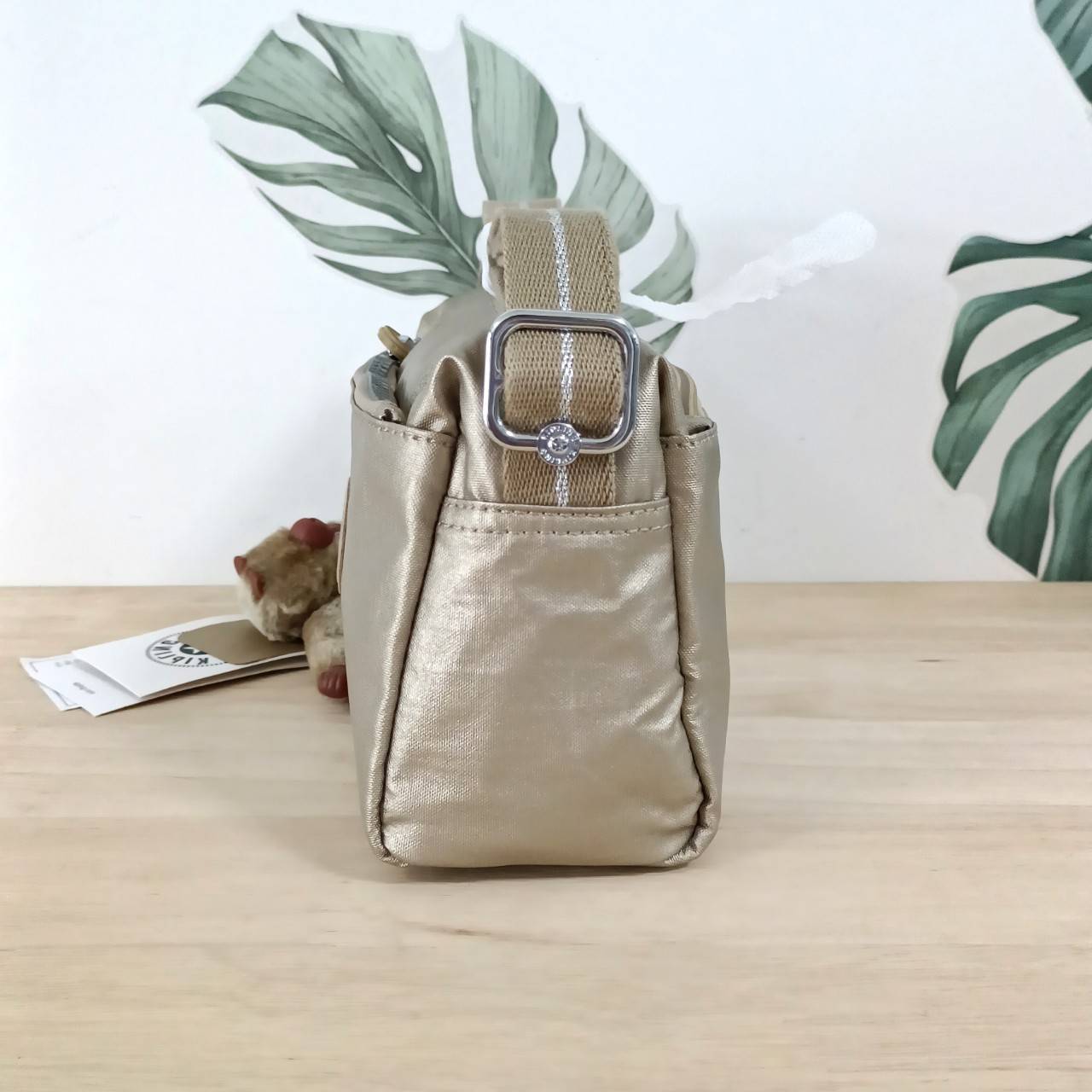 KIPLING คิปลิ้ง K16217 Seoul up sling bag คิปลิง กระเป๋าสะพายไหล่