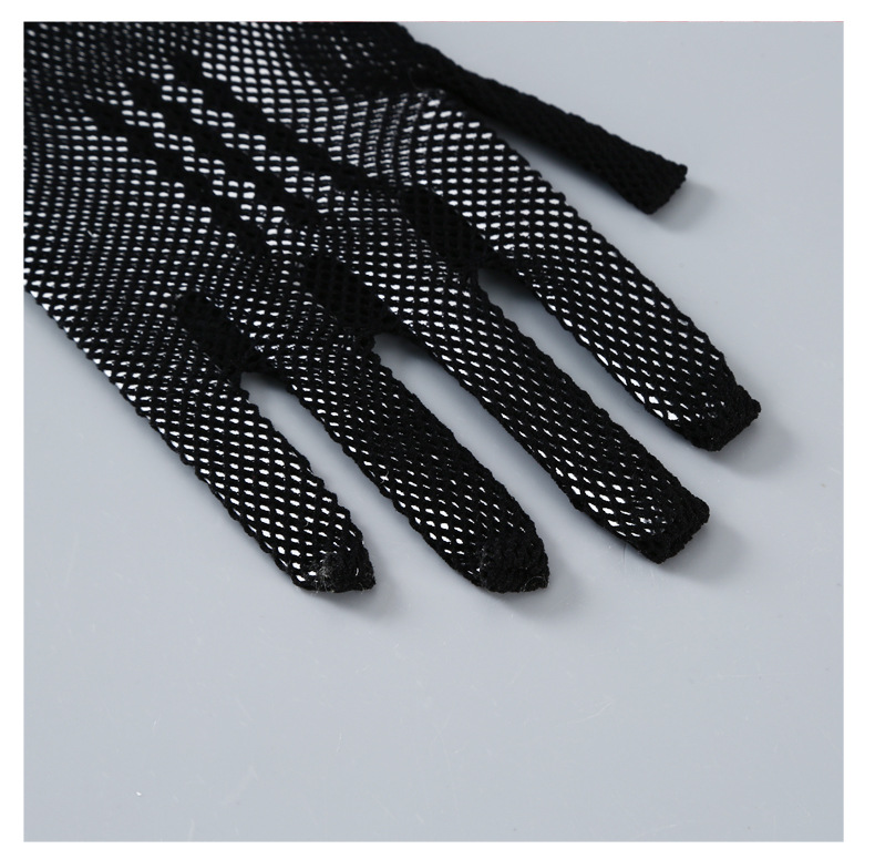 ถุงมือตาข่ายยืด ลูกไม้สีดำ ลายลูกไม้สวย เหมาะเด็กโตถึงผู้ใหญ่