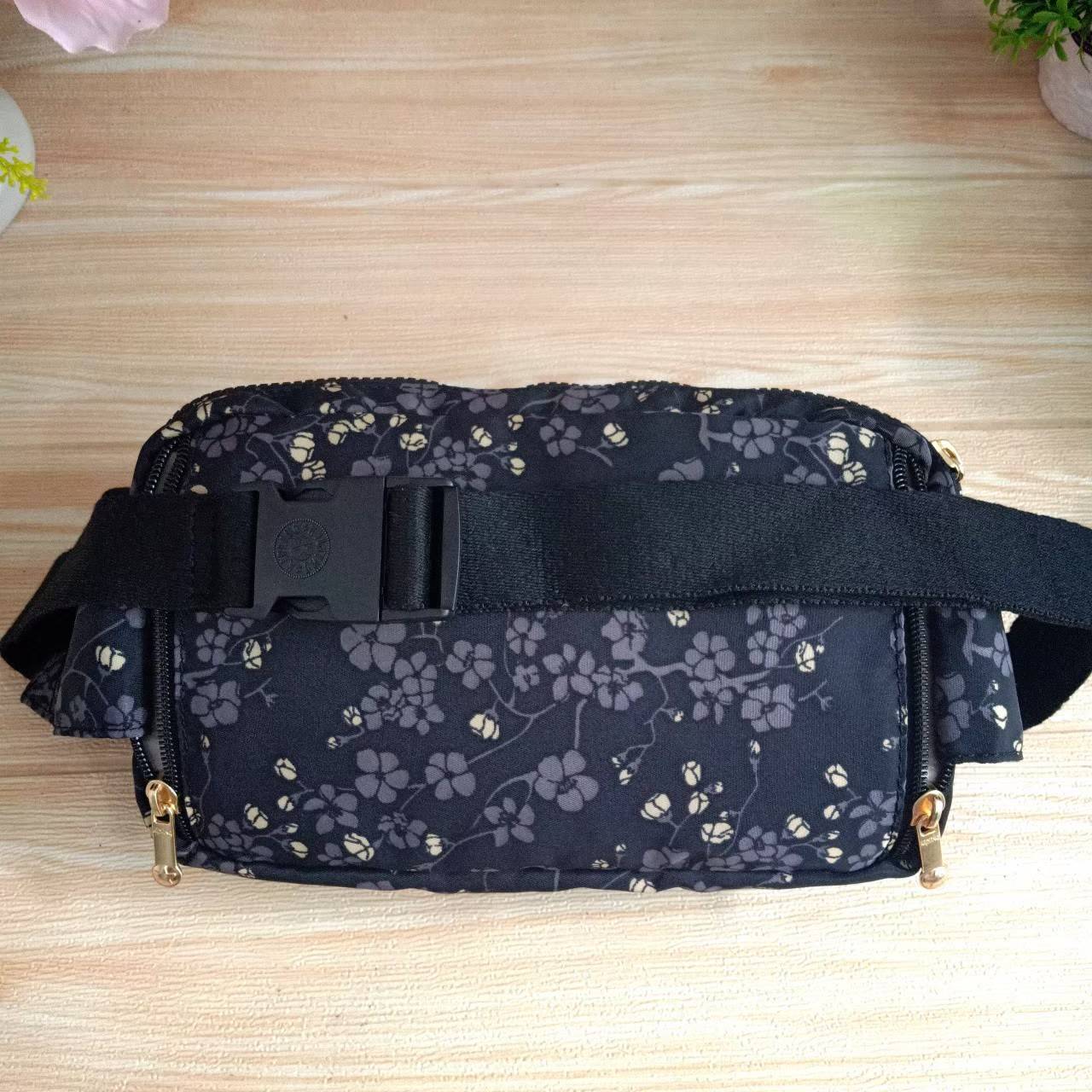 กระเป๋าสะพาย Kipling รุ่น Halima convertible