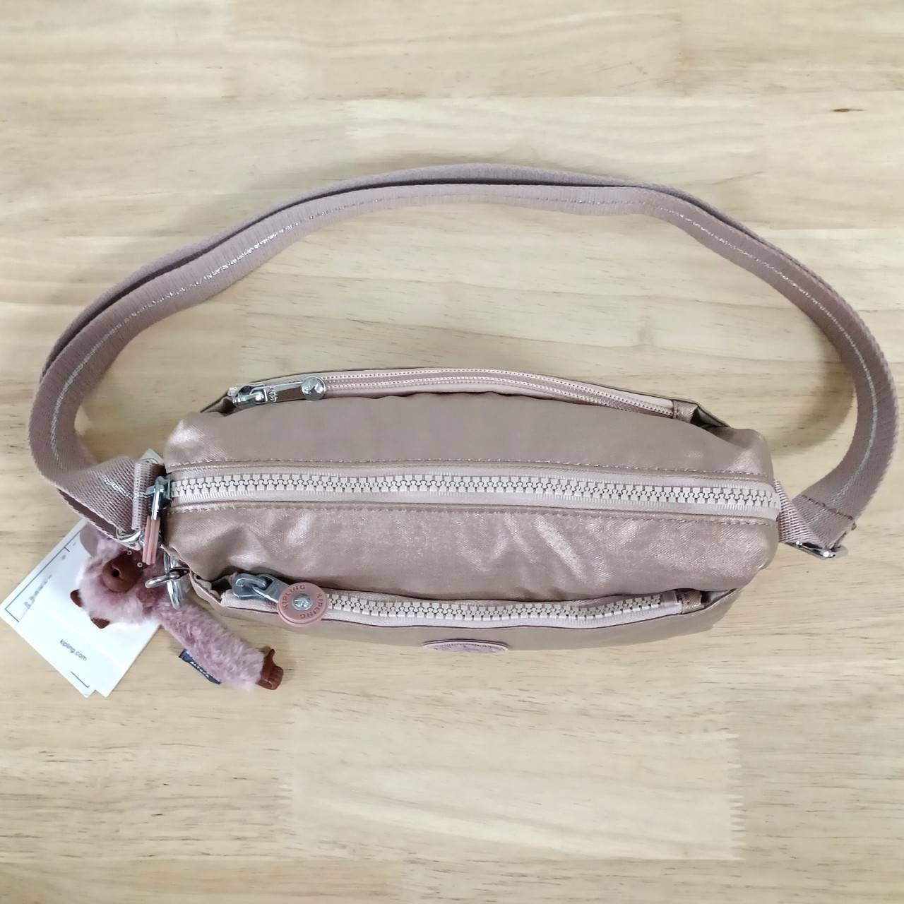 KIPLING คิปลิ้ง K16217 Seoul up sling bag คิปลิง กระเป๋าสะพายไหล่