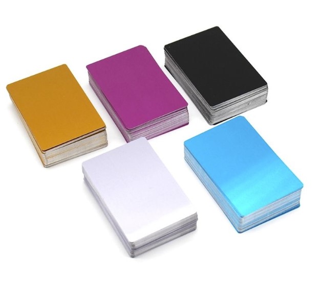 นามบัตรอลูมิเนียมว่างเปล่า สีเงิน ขนาด 86x54mm. หนา 0.45มม.1 กล่องมี 50 แผ่น Silver Aluminum Alloy Card Engraving Metal Business Access Business Card Blank Thickness 0.45mm.