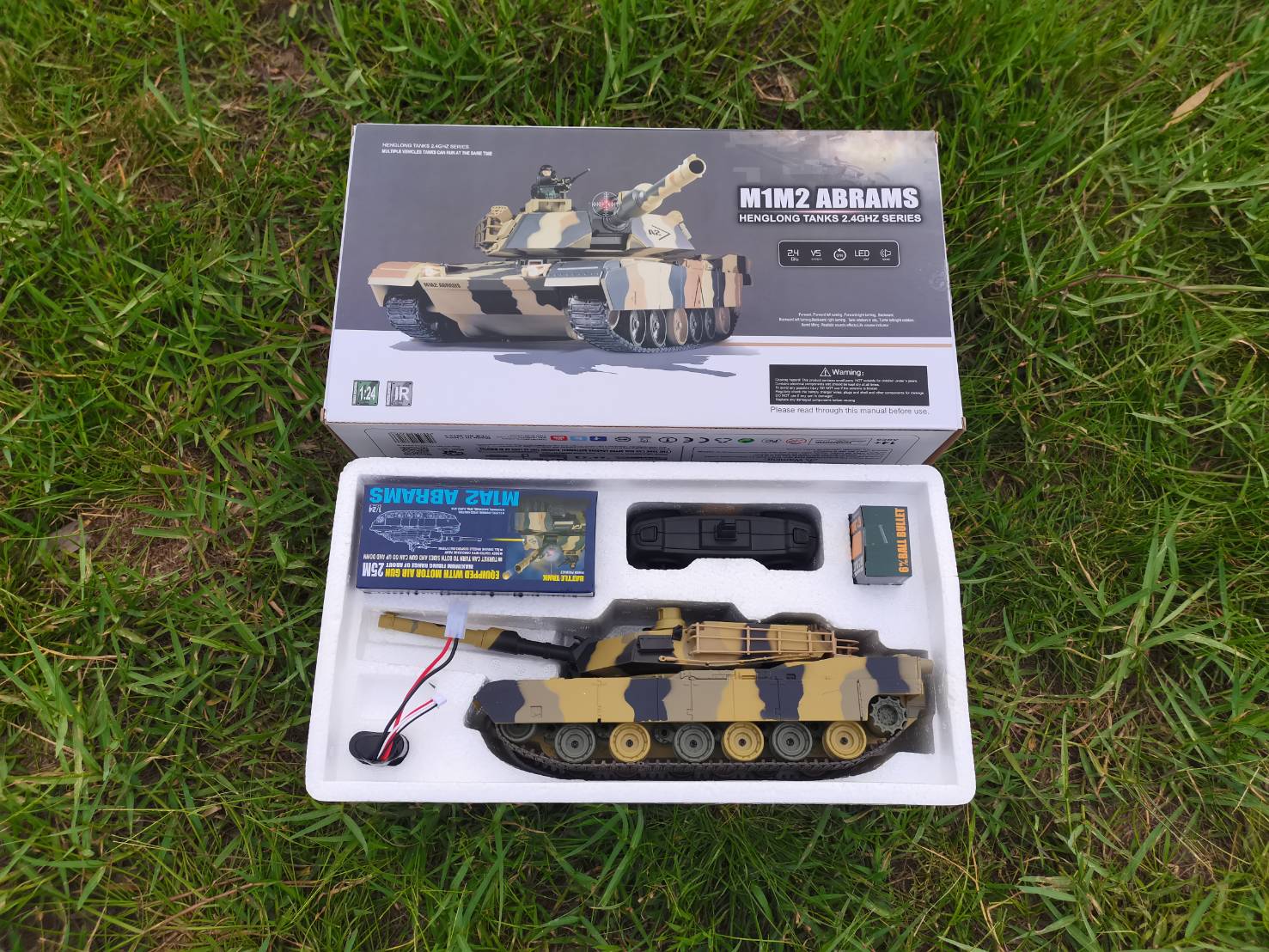 รถถังบังคับวิทยุ HENG-LONG M1M2 ABRAMS 3816-1ชุดพร้อมเล่น ยิงกระสุน มีเสียงเครื่องยนต์ ระบบ 2.4G รถถังบังคับ HENGLONG M1M2ABRAMS RCTANKS ระบบชุดสายพาน แบตเตอรี่พร้อมเล่นยิงกระสุนได้