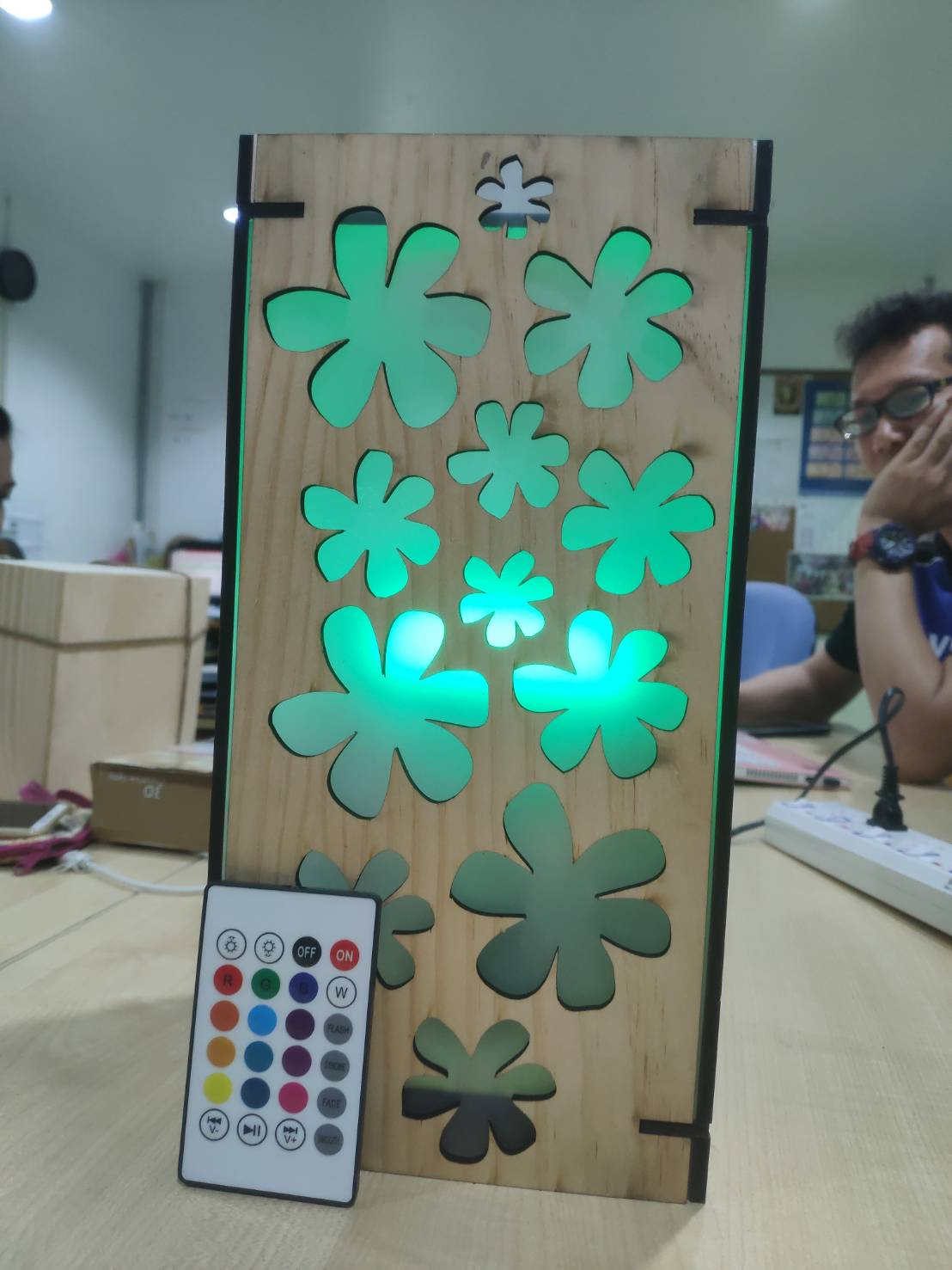 โคมไฟกล่องไม้สำหรับประดับบ้าน