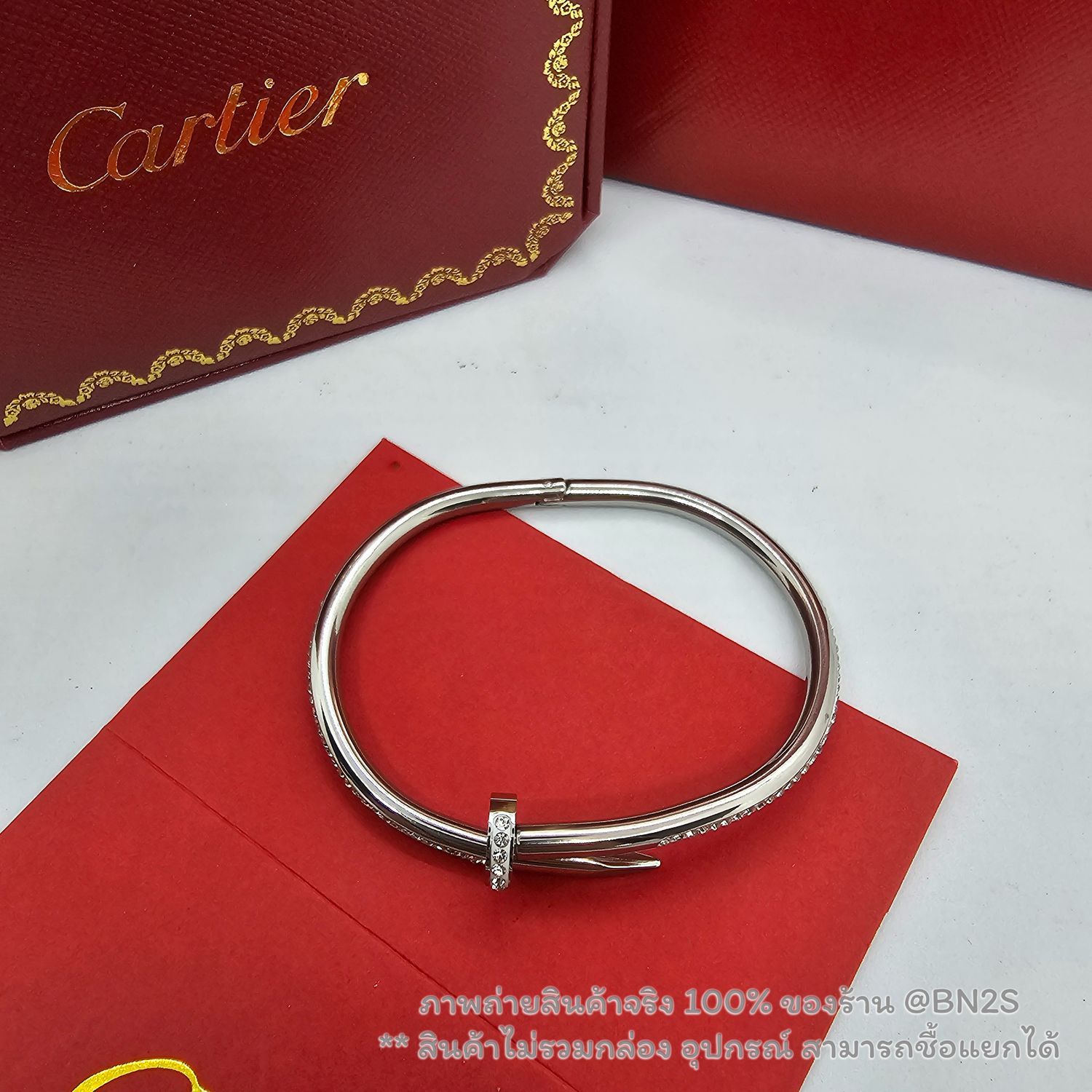 สีเงิน | กำไลตะปูฝังเพชร CARTIER JUSTE UN CLOU กำไลตะปูรุ่นฮิต มาแล้ว งานสวย ราคาเบาๆ มีสองสี เงิน ทอง เลือกได้ตามใจ