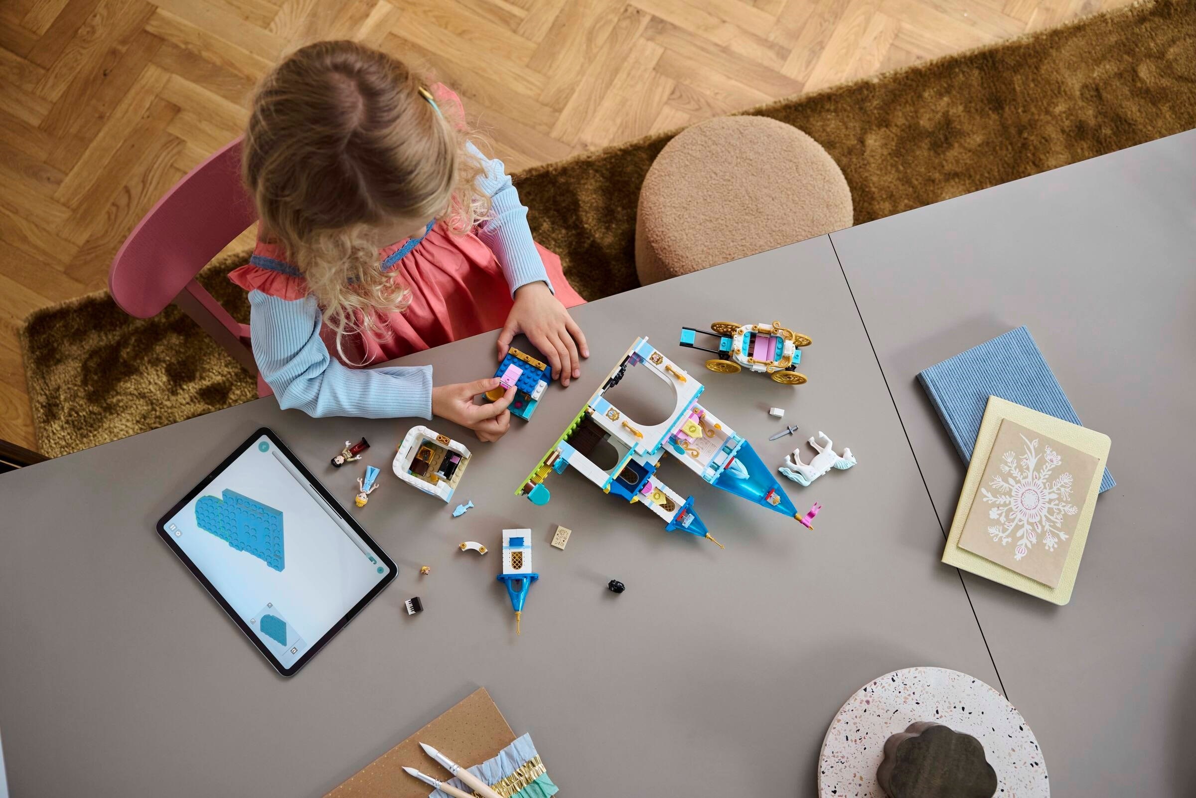 LEGO Disney เลโก้ 43275 Cinderella's Castle & Horse Carriage