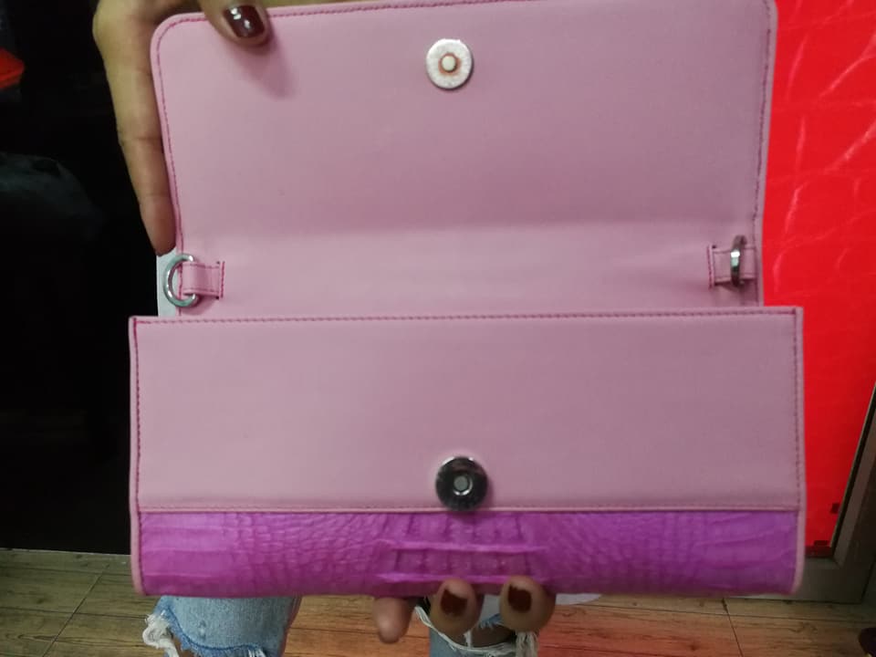 กระเป๋าสะพายหนังจระเข้แท้ แบบคลัทซ์ สีชมพู รหัส CRW1217W-09-PI1