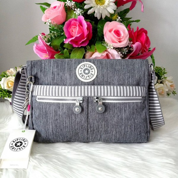 กระเป๋าสะพาย Kipling Angie คิปลิ้ง คิปลิง คิบลิ้ง กระเป๋าสพายข้าง แบรนด์แท้