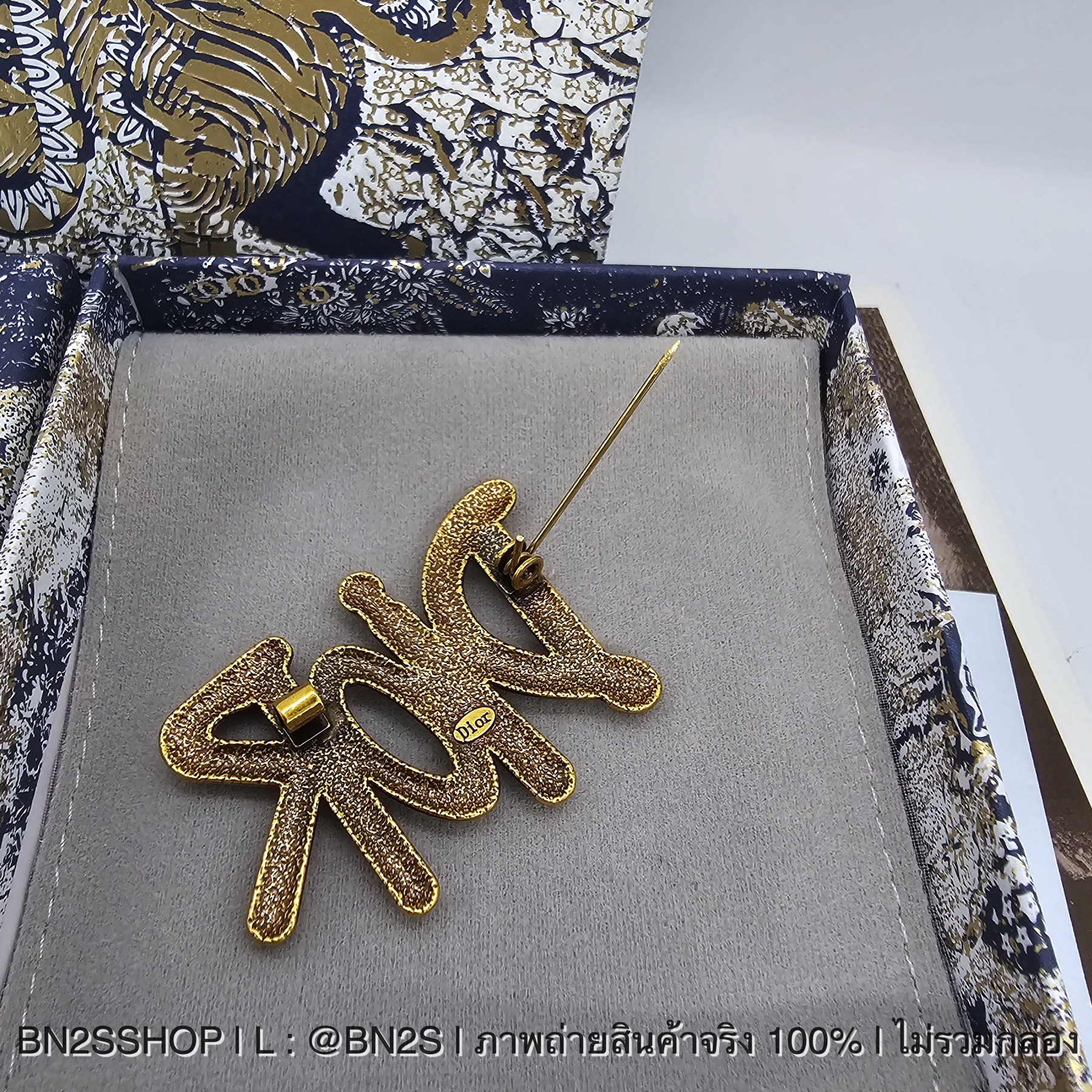 CHRISTAIN DIOR LOGO BROOCH เข็มกลัดดิออ อะไหล่ทองวินเทจ โชว์โลโก้ตะโกน