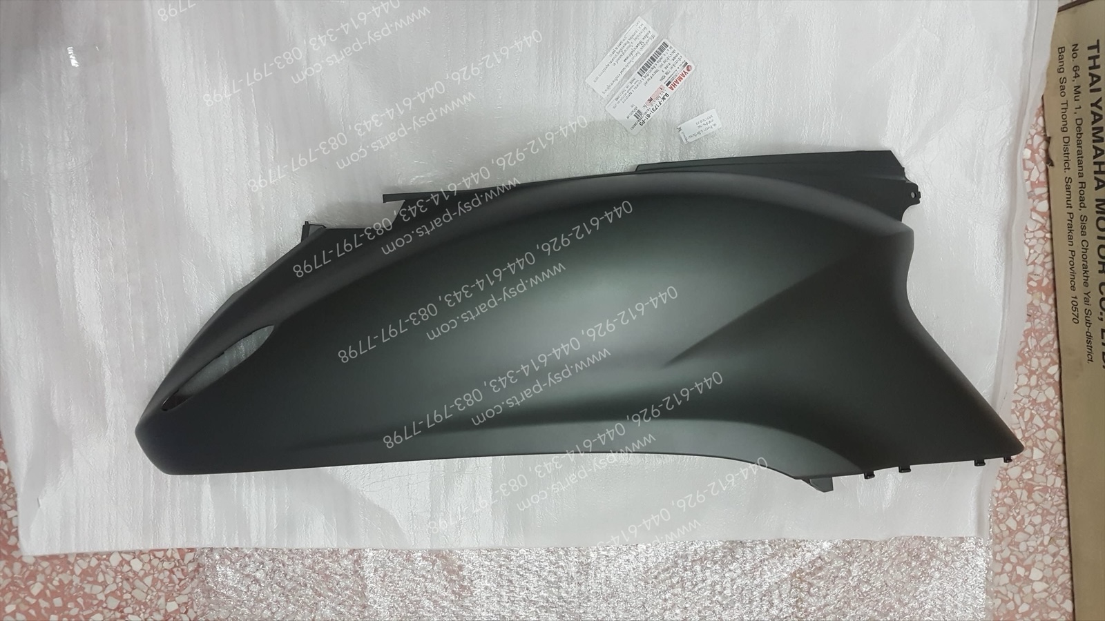 ฝาครอบข้างขวา FILANO/HYBRID/24 แท้ๆ สีเทาดำด้าน (1760) BJK-F1731-01-P3