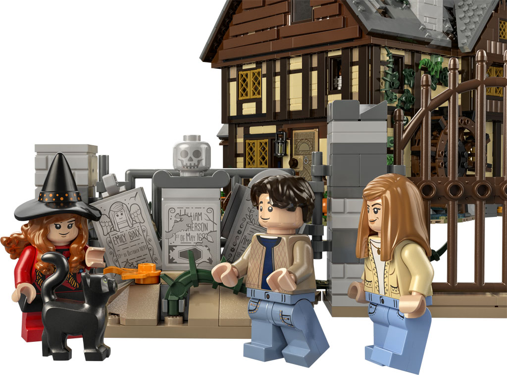 LEGO เลโก้ 21341 Disney Hocus Pocus: The Sanderson Sisters' Cottage