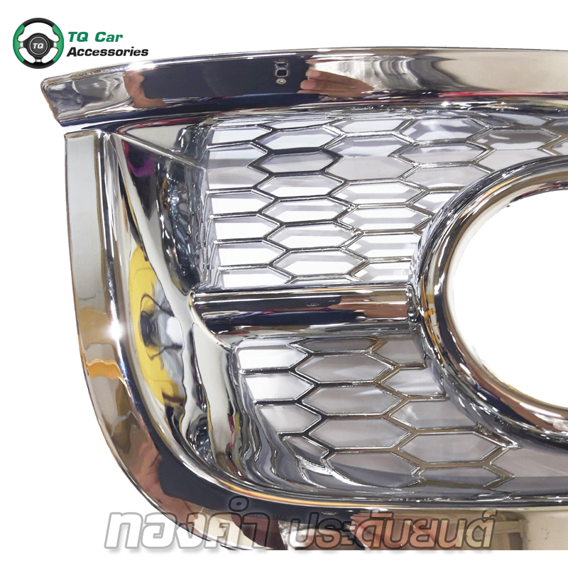 ครอบสปอตไลท์ ชุบโครเมียม Toyota Commuter, Ventury, Hiace 2005