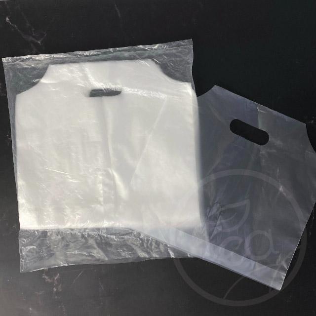 [Nคู่] ถุงใส่แก้ว เต็มใบ ถุงคู่ 2 ช่อง ถุงพลาสติก หิ้วแก้ว ไม่พิมพ์ลาย ถุงใส่แก้วน้ำพลาสติก แก้ว22ออนซ์ แพ็คละ 50 ใบ