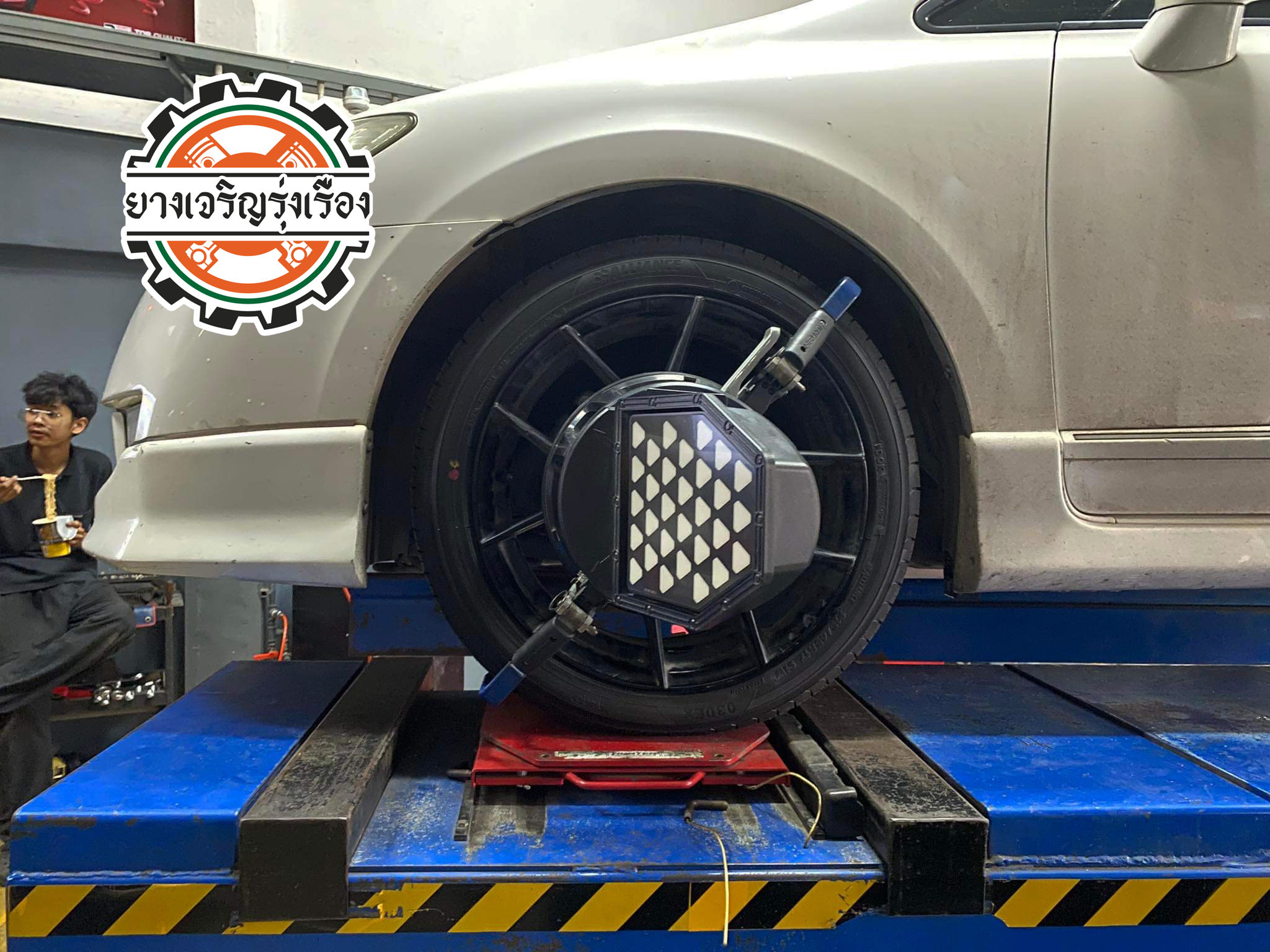 HONDA CIVIC เปลี่ยนยางรถยนต์ ขอยางนุุ่มๆ ผลิตญี่ปุ่น [+] ALLIANCE/AL30 030EX 91V*JAPAN (BY YOKOHAMA) ขนาด 205/55R16 𝙊𝙪𝙧 𝙎𝙚𝙧𝙫𝙞𝙘𝙚 บริการทางร้านเรารับทำอะไรบ้าง 🔧 ติดตั้งยางแบบไร้รอย 100% 🔧 บริการสลับยาง ตามอายุ 🔧 มียางรถยนต์ทุกยี่ห้อให้เลือกซื้อ 🔧 เช็คช่วงล่าง แก้ปัญหาให้ตรงจุด 🔧 บริการล้างลิ้นปีกผีเสื้อ 🔧 บริการเช็คระยะรถยนต์ 🔧 เปลี่ยนถ่ายของเหลวทั้งระบบ 🔧 ตั้งศูนย์ด้วยเครื่อง HUNTER นำเข้าจาก USA สอบถามข้อมูลเพิ่มเติม หรือนัดหมายเข้ารับบริการ Tel : 08-6569-1915 Tel : 08-6544-5963 Line id : @88rw Tiktok : https://www.tiktok.com/@88rwycrr Youtube : https://youtube.com/@88rw Facebook : https://www.facebook.com/otaninon Location : https://goo.gl/maps/HrNUAZXPN94KvxZ98?coh=178573&entry=tt #รถยนต์มีปัญหาไม่รู้ต้องแก้ตรงไหน ทางเรายินดี ตรวจหาปัญหาและหาวิธีแก้ บอกลูกค้าก่อนลงมือทำเสมอราคาเป็นธรรมไม่เอาเปรียบ สบายใจคุณลูกค้า ---------------------------------- ดูแลให้คำปรึกษาทุกปัญหาคาใจ ไม่ทิ้งลูกค้า มีบริการหลังการขาย 【ให้ผู้เชี่ยวชาญของเรา ดูแลรถคุณ】 ร้านยางเจริญรุ่งเรือง ยินดีต้อนรับครับ ---------------------------------- #โช๊คอัพรถยนต์ #monroe #yss #kayaba #profender #ร้านยางเจริญรุ่งเรือง #นนทบุรี #งามวงศ์วาน #amsfix #บริการช่วงล่างรถยนต์ #ซ่อมบำรุงช่วงล่าง #เซทอัพโช๊คอัพรถยนต์