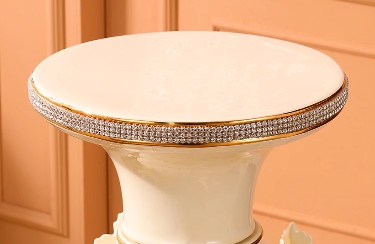 กระถางต้นไม้หลุยส์ 03