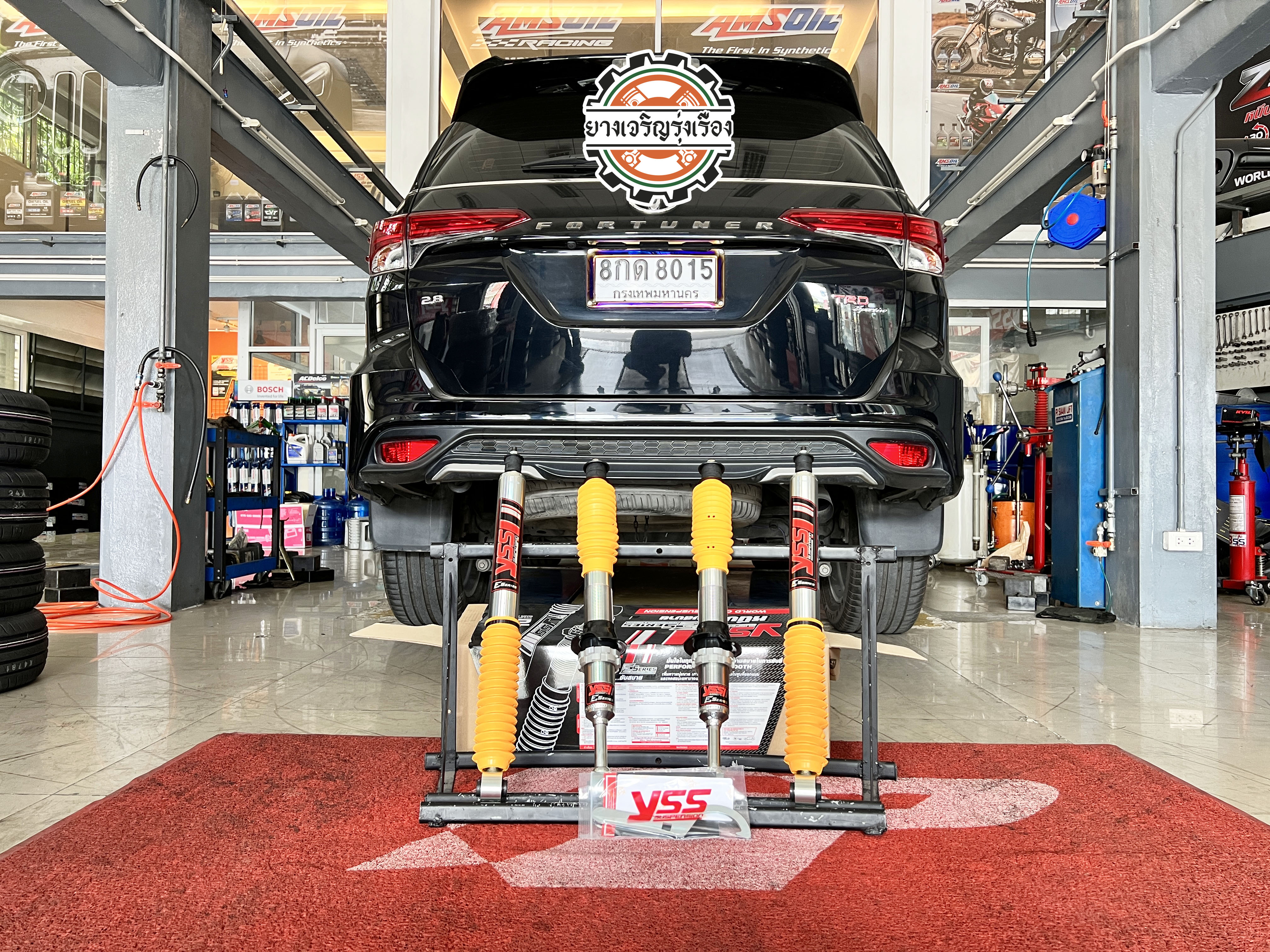 Toyota Fortuner เข้ารับบริการอัพเกรดช่วงล่าง เลือกใช้งานโช๊คอัพ YSS E SERIES ตัวท๊อปนุ่มนวล ติดตั้งใช้งานแทนของเดิมติดรถ เมื่อโช๊คอัพเดิมติดรถหมดสภาพการใช้งานได้ ขับเวียนหัวไป รถโยน เข้าโค้งไม่มั่นใจ😱 วันนี้เข้ารับบริการเปลี่ยนโช๊คอัพใหม่ใช้งานทั้งset เลือกเป็น ตัวท๊อปนุ่มนวล YSS E SERIES 🥰 ตัวท๊อปสายนุ่มนวล กระชับขับสนุก ลดอาการย้วยส่าย หนึบแน่น เข้าโค้งนิ่งมั่นใจ ควบคุมพวงมาลัยคมกริบ😍 YSS E SERIE มาพร้อมตัวกระบอกอลูมิเนียมระบายความร้อนเร็วทำให้โช๊คอัพ ไม่เสียอาการ คงความหนึบได้เสถียร ใช้งานต่อเนื่องยาวนาน ระบบ monotube ที่ตอบสนองการทำงานกระชับ ฉับไว มาพร้อมกับเทคโนโลยีวาล์วแปรผันอัตโนมัติ ที่ปรับเปลี่ยนความหนืดได้แบบ Real time ไม่ว่าจะนั่งเยอะ นั่งน้อย เดินทางไกลหรือใกล้ ก็ไม่ต้องก้มปรับเอง🥰 ☄️Yss E Series เซ็ทโช๊คอัพหน้าหลัง [+] พร้อมบริการติดตั้ง + Set up ให้เหมาะกับยาง [+] ขับสนุกด้วยบริการ ตั้งศูนย์ละเอียดให้เหมาะกับการใช้งานและลักษณะของช่วงล่าง 𝙊𝙪𝙧 𝙎𝙚𝙧𝙫𝙞𝙘𝙚 บริการทางร้านเรารับทำอะไรบ้าง 🔧 ติดตั้งยางแบบไร้รอย 100% 🔧 บริการสลับยาง ตามอายุ 🔧 มียางรถยนต์ทุกยี่ห้อให้เลือกซื้อ 🔧 เช็คช่วงล่าง แก้ปัญหาให้ตรงจุด 🔧 บริการล้างลิ้นปีกผีเสื้อ 🔧 บริการเช็คระยะรถยนต์ 🔧 เปลี่ยนถ่ายของเหลวทั้งระบบ 🔧 ตั้งศูนย์ด้วยเครื่อง HUNTER นำเข้าจาก USA สอบถามข้อมูลเพิ่มเติม หรือนัดหมายเข้ารับบริการ Tel : 08-6569-1915 Tel : 08-6544-5963 Line id : @88rw Tiktok : https://www.tiktok.com/@88rwycrr Youtube : https://youtube.com/@88rw Facebook : https://www.facebook.com/amsfixservice Location : https://goo.gl/maps/HrNUAZXPN94KvxZ98?coh=178573&entry=tt #รถยนต์มีปัญหาไม่รู้ต้องแก้ตรงไหน ทางเรายินดี ตรวจหาปัญหาและหาวิธีแก้ บอกลูกค้าก่อนลงมือทำเสมอราคาเป็นธรรมไม่เอาเปรียบ สบายใจคุณลูกค้า ---------------------------------- ดูแลให้คำปรึกษาทุกปัญหาคาใจ ไม่ทิ้งลูกค้า มีบริการหลังการขาย 【ให้ผู้เชี่ยวชาญของเรา ดูแลรถคุณ】 ร้านยางเจริญรุ่งเรือง ยินดีต้อนรับครับ ---------------------------------- #โช๊คอัพรถยนต์ #monroe #yss #kayaba #profender #ร้านยางเจริญรุ่งเรือง #นนทบุรี #งามวงศ์วาน #amsfix #บริการช่วงล่างรถยนต์ #ซ่อมบำรุงช่วงล่าง #เซทอัพโช๊คอัพรถยนต์