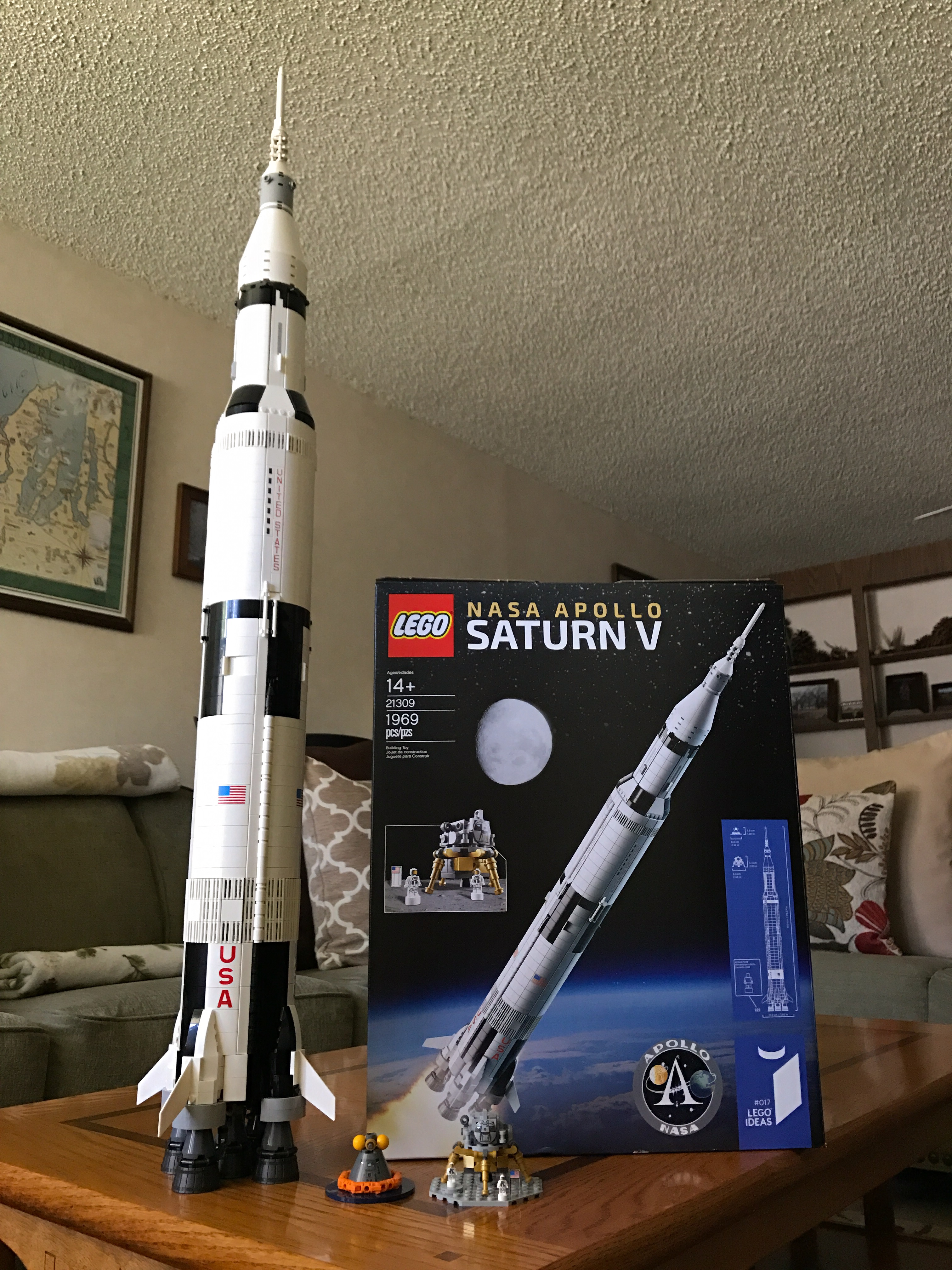เลโก้ 21309 LEGO NASA Apollo Saturn V
