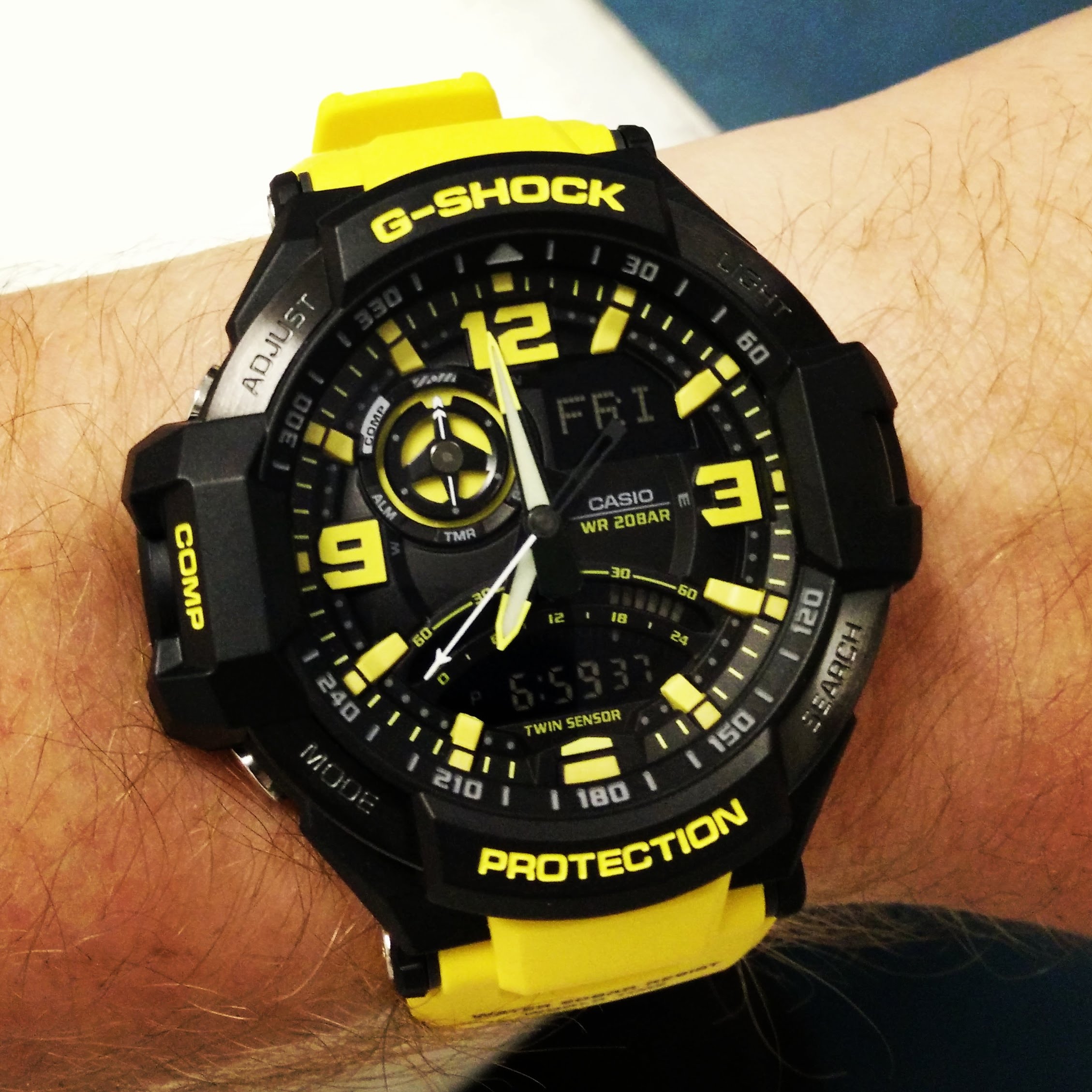 Casio G-Shock ชาย GA-1000-9BDR