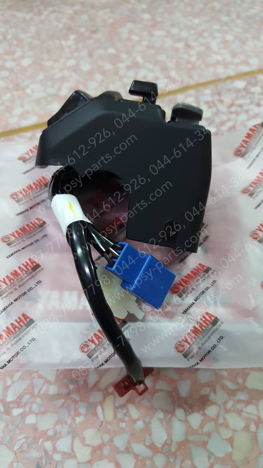 สวิทช์แฮนด์ AEROX แท้ๆ ซ้าย BF6-H3973-00