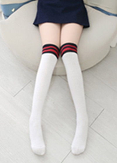 ถุงเท้ายาวเด็กผู้หญิงสีขาว กรมคาดแดง สไตล์เกาหลี ผ้ายืดนุ่มสวย เลือกความยาวตามขนาดที่ต้องการ
