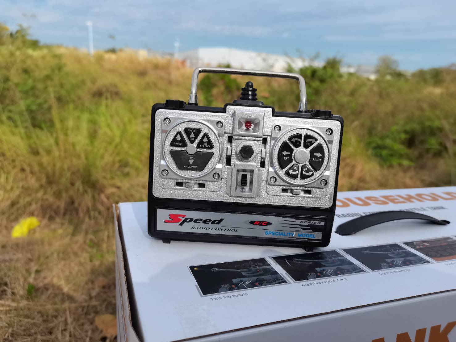 รถถังบังคับวิทยุ tank household t90a 1/20 ระบบวิทยุ 2 4 GHZ ควบคุม หมุนป้อมปืน และยิงกระสุน BB GUN ชุดพร้อมเล่น RTF" มีเสียง การทำงานเหมือนจริง สินค้างานสเกลสวยมาก