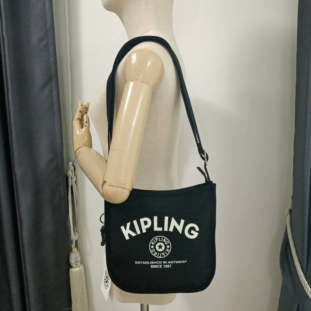 กระเป๋าสะพาย Kipling รุ่น Patsy กระเป๋าคิปลิ้ง