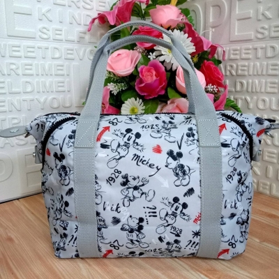 Kipling คิปลิ้ง กระเป๋า รุ่นDisney's 90 Years Handbag