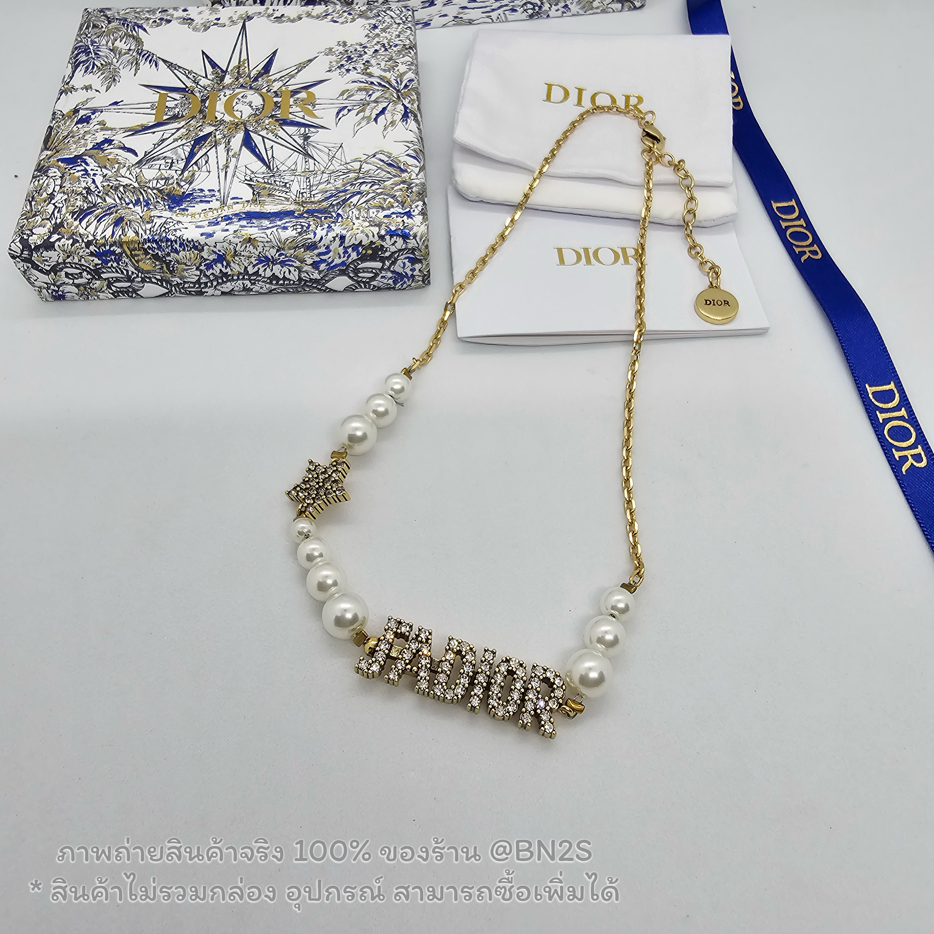 [ออริ] J'Adior Star Choker Chain Necklace Metal with Crystals and Faux Pearls สร้อยคอประดับไข่มุก โชว์โลโก้พร้อมคริสตัล เกรด ออริ 1:1 ฟรีถุงกระดาษ / ซองซิปล็อค