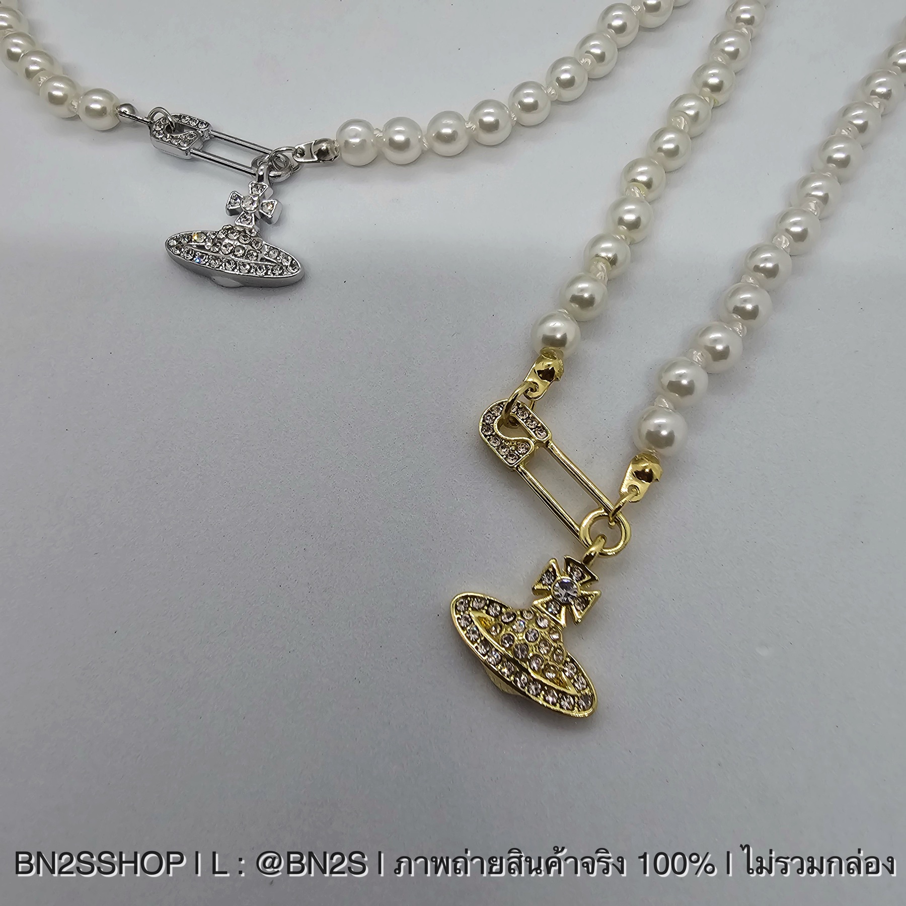 สีเงิน | Vivienne Westwood Lucrece Pearl Necklace สร้อยคอไข่มุก จี้ดาวเสาร์เข็มกลัด