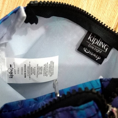 KIPLING กระเป๋าคล้องมือ FROZEN II Creativity Extra Large Pouch