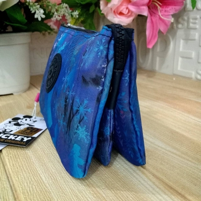 KIPLING กระเป๋าคล้องมือ FROZEN II Creativity Extra Large Pouch