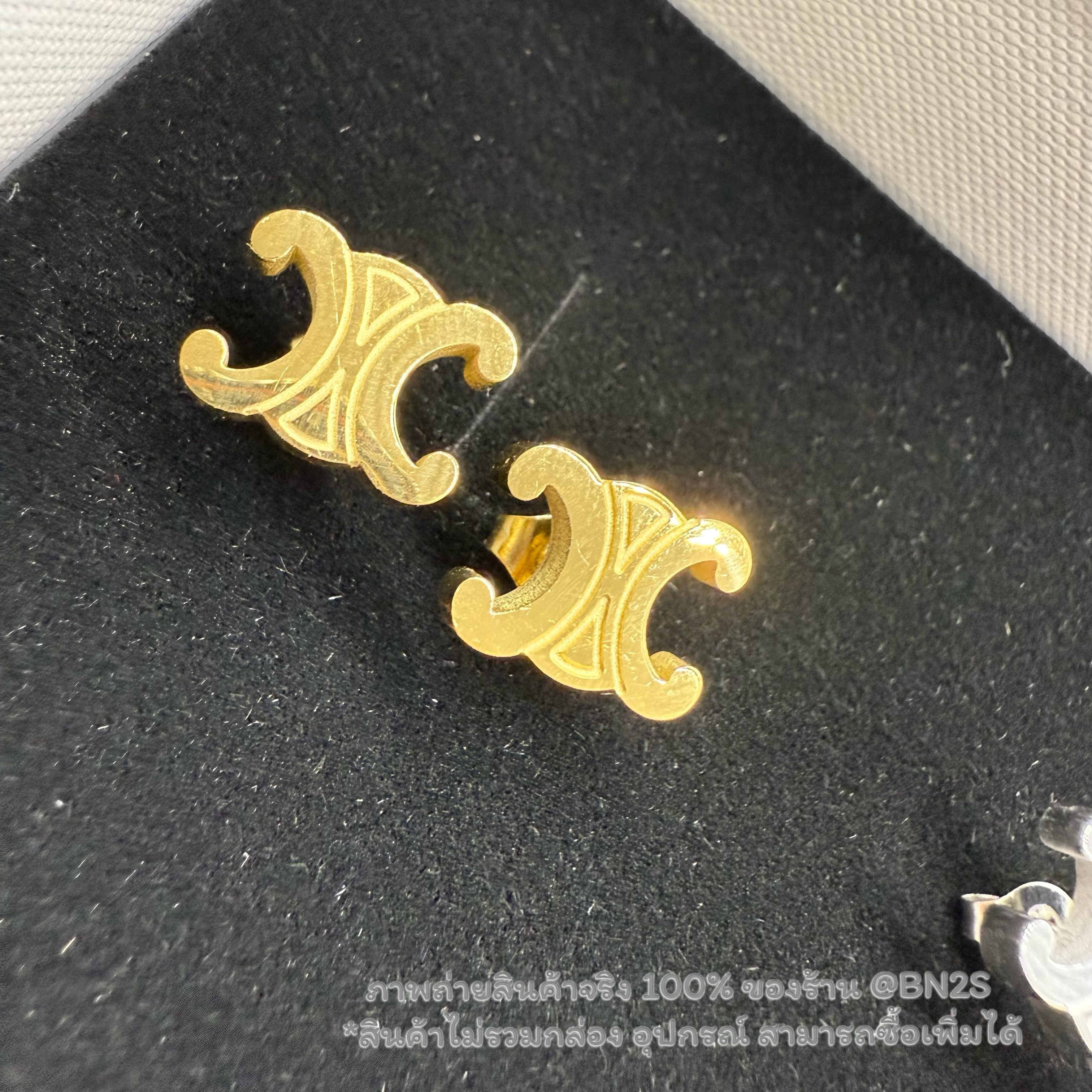 สีทอง | CL TRI0MPHE STUDS EARRINGS ต่างหูซีลีน สตั๊ดโลโก้ทรีออม อะไหล่สีเงิน/ทอง งานสวยงานแวววาว พร้อมส่งในไทย สีเงิน /ทอง ไม่มีกล่อง อุปกรณ์