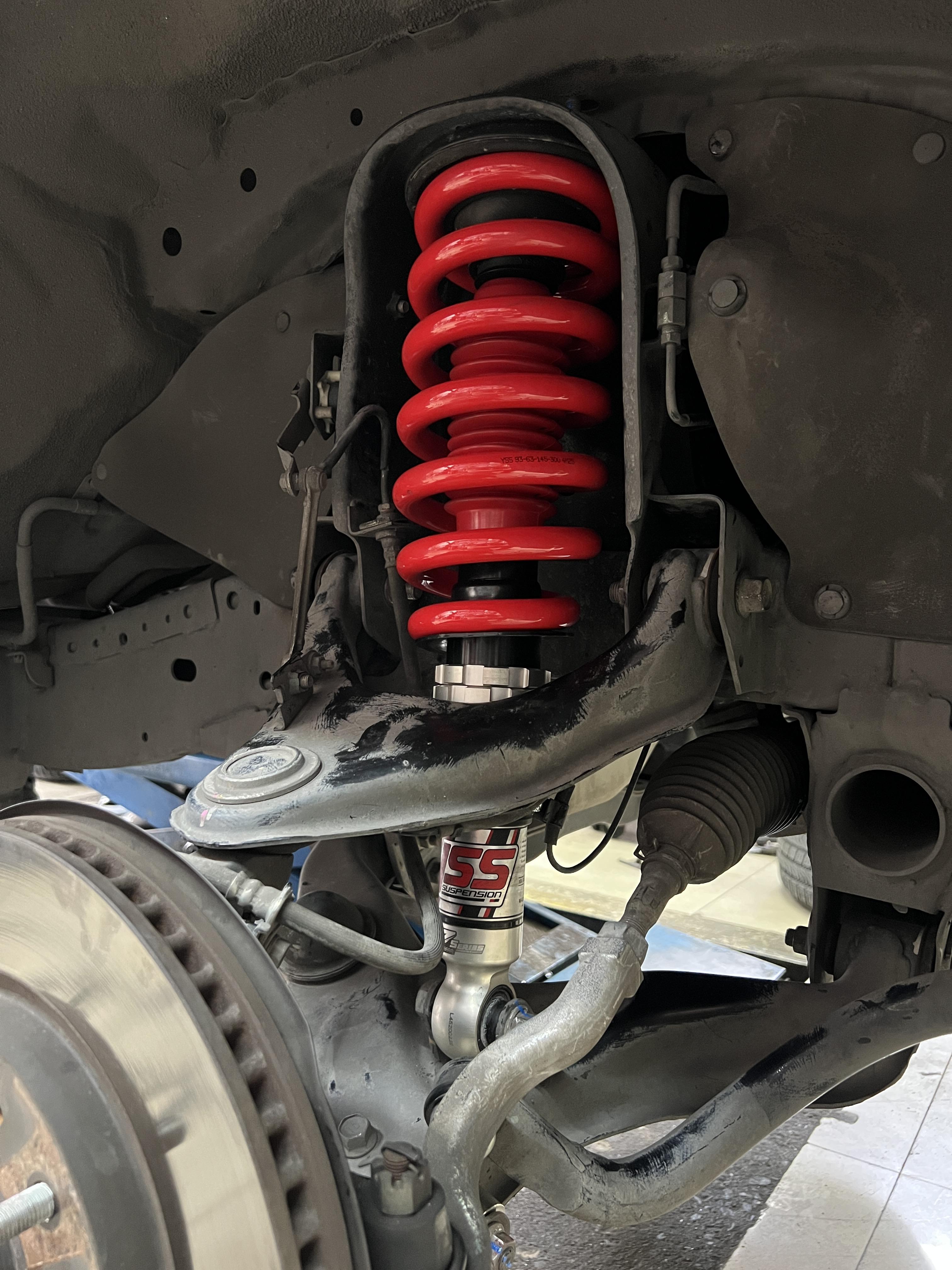 Mitsubishi Pajero อัพเกรดช่วงล่างเพิ่มความนุ่มนวล หนึบ ลดอาการย้วยส่าย [+] YSS Z SERIES ปรับ 30 ระดับ หน้าหลัง [+] YSS spring performance หน้า หลัง พร้อมบริการติดตั้ง set up ตั้งศูนย์ ครบครับ สอบถามข้อมูลเพิ่มเติม หรือนัดหมายเข้ารับบริการ ☎️ : 08-6569-1915 ☎️ : 08-6544-5963 Line id : @88rw Facebook : https://www.facebook.com/88rwtire Location : https://goo.gl/maps/HrNUAZXPN94KvxZ98 #YSSZSeries #mitsubishipajero #ยางรถยนต์ #ช่วงล่างรถยนต์ #โช้คอัพรถยนต์