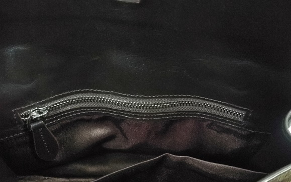 สินค้าแนะนำ : กระเป๋าสะพายหนังจระเข้แท้ สีเขียว