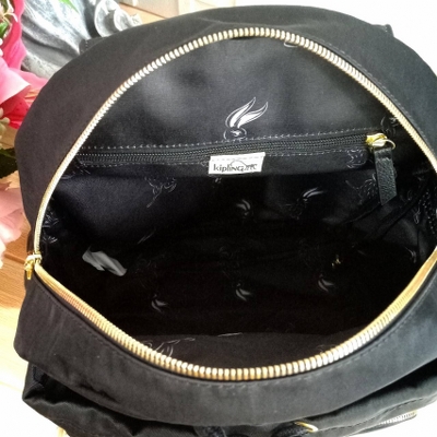 Kipling กระเป๋าเป้ สะพายหลัง Helen Lee City Backpack (size M )