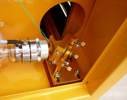 เครื่องแกะสลักเลเซอร์ รุ่น GY-470/60w