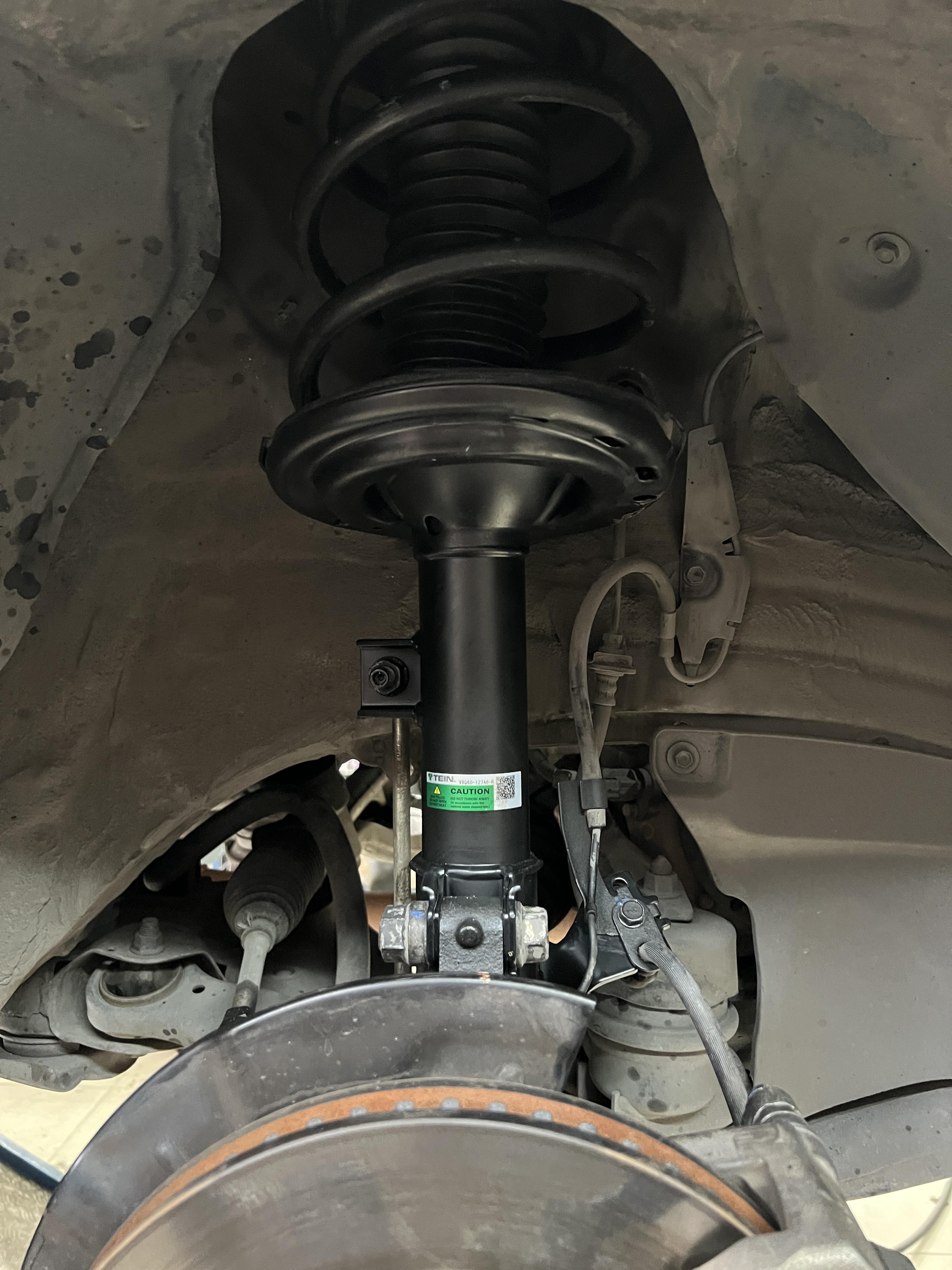 TOYOTA CAMRY ACV50 เปลี่ยนโช้คอัพ ใช้งานประจำวัน ซ่อมบำรุงช่วงล่าง [+] TEIN ENDURA PRO BASIC พร้อมอะไหล่ครบชุด [+] ปีกนกล่าง ตรงรุ่น Location : https://goo.gl/maps/HrNUAZXPN94KvxZ98? รถยนต์มีปัญหาไม่รู้ต้องแก้ตรงไหน ทางเรายินดี ตรวจหาปัญหาและหาวิธีแก้ บอกลูกค้าก่อนลงมือทำเสมอด้วยราคาเป็นธรรม เวลาบริการ วันจันทร์-วันอาทิตย์ 09:00 น. - 17.30 น. #TeinEnduraproBasic #TEIN #toyotacamry #โช้คอัพ #ช่วงล่าง #โช๊ค #ยางรถยนต์