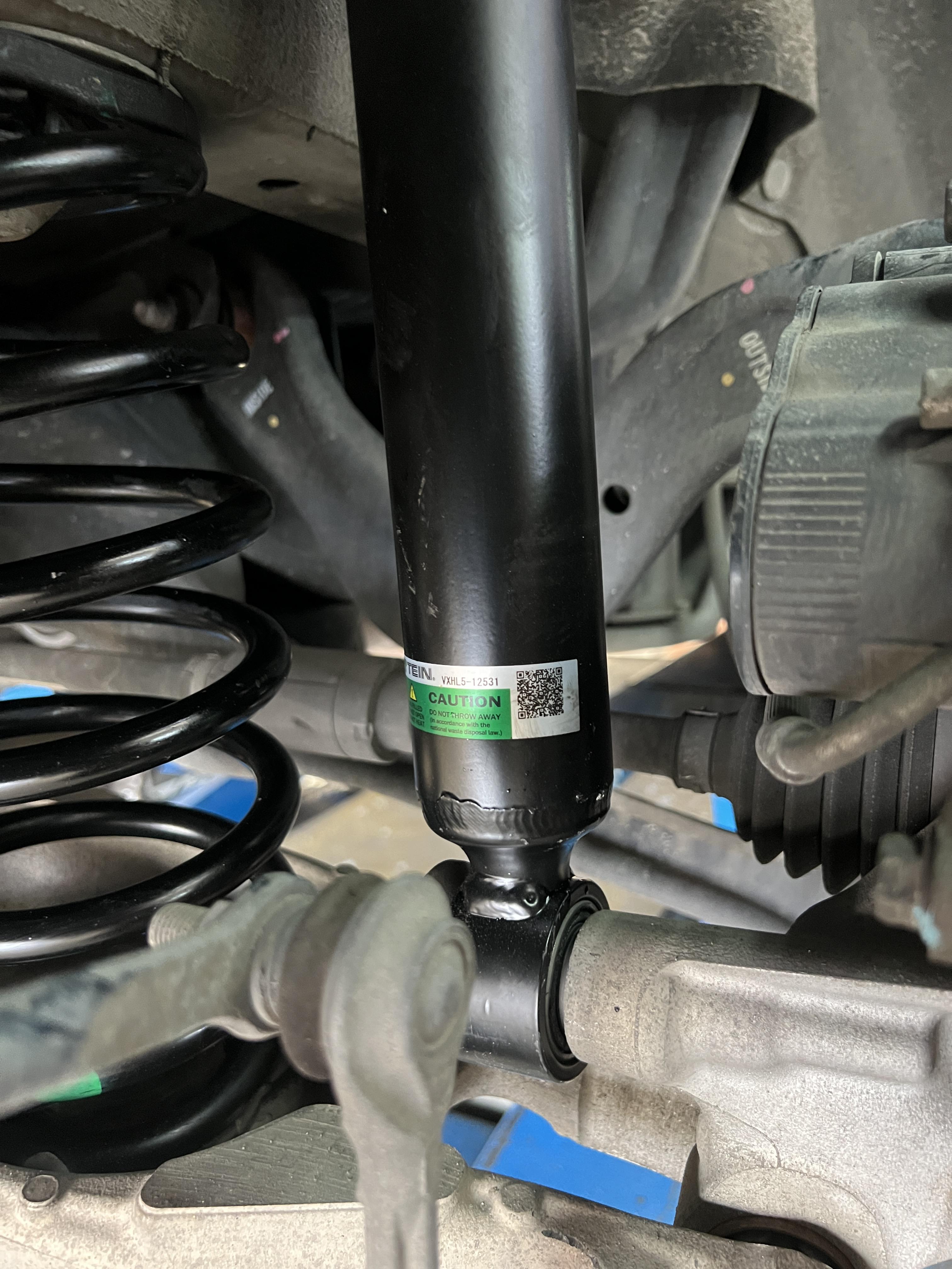 HONDA CRV เข้ารับบริการเปลี่ยนโช้ตอัพรถยนต์ [+] TEIN ENDURA PRO BASIC Location : https://goo.gl/maps/HrNUAZXPN94KvxZ98? รถยนต์มีปัญหาไม่รู้ต้องแก้ตรงไหน ทางเรายินดี ตรวจหาปัญหาและหาวิธีแก้ บอกลูกค้าก่อนลงมือทำเสมอด้วยราคาเป็นธรรม เวลาบริการ วันจันทร์-วันอาทิตย์ 09:00 น. - 17.30 น. #TeinEnduraproBasic #hondacrv #โช้คอัพ #ช่วงล่าง #โช๊ค #ยางรถยนต์